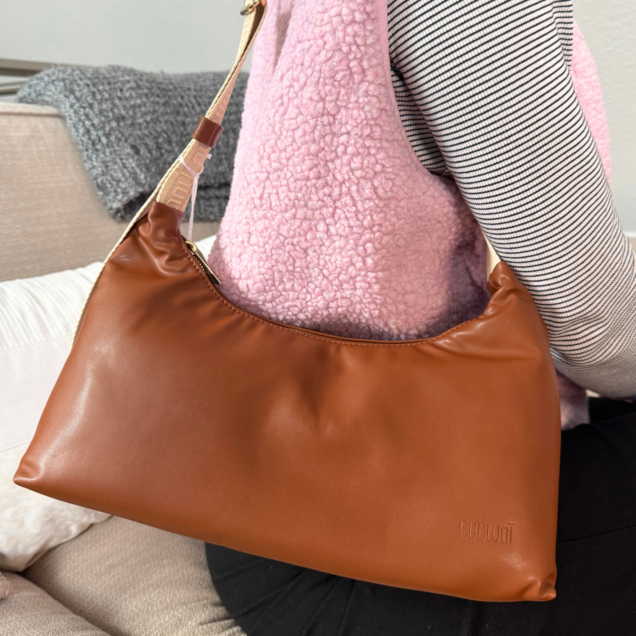 nuuwai Vegane Baguette Bag "MADDIE"