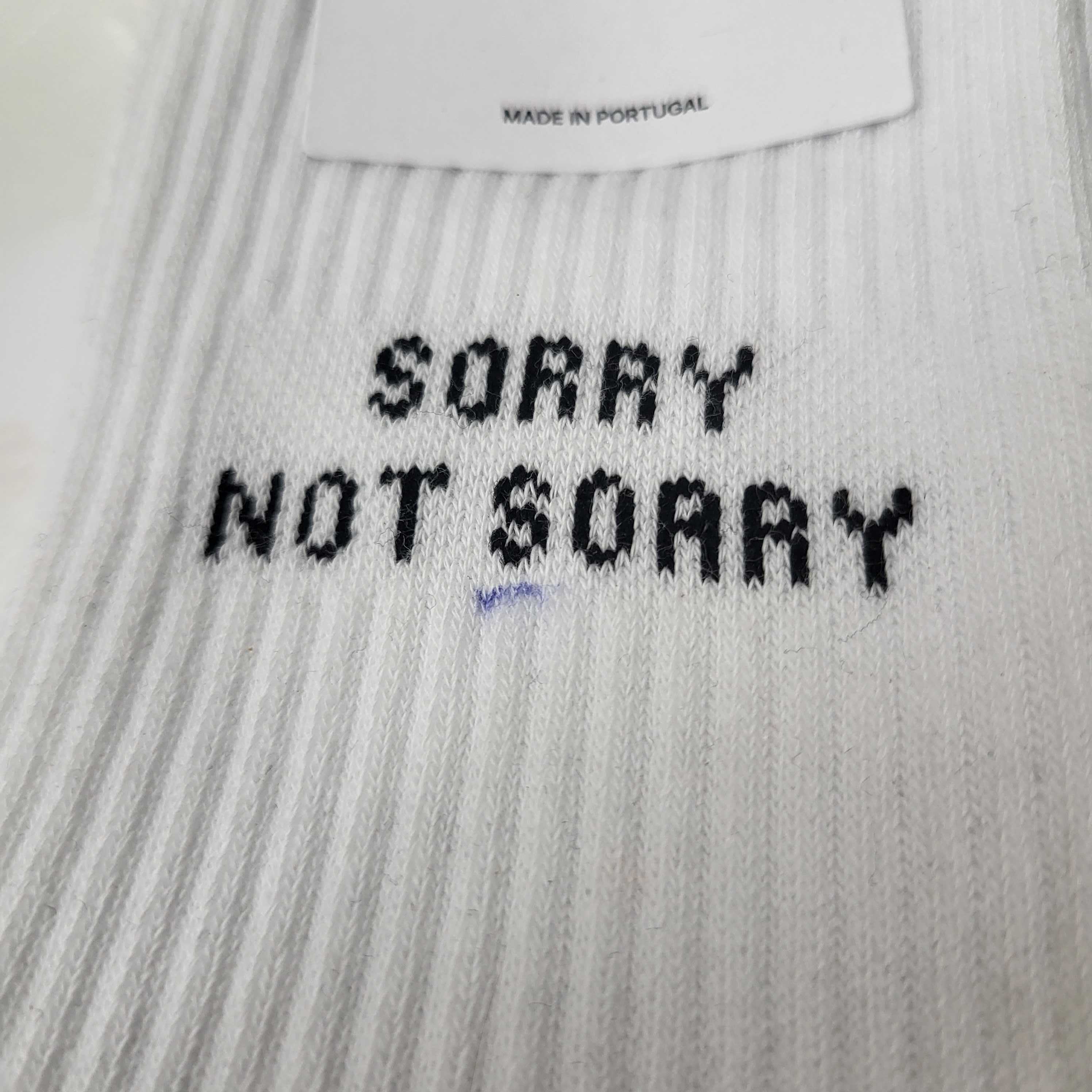 No Bad Days Club Statement Socken "SORRY NOT SORRY" - Dritte Wahl