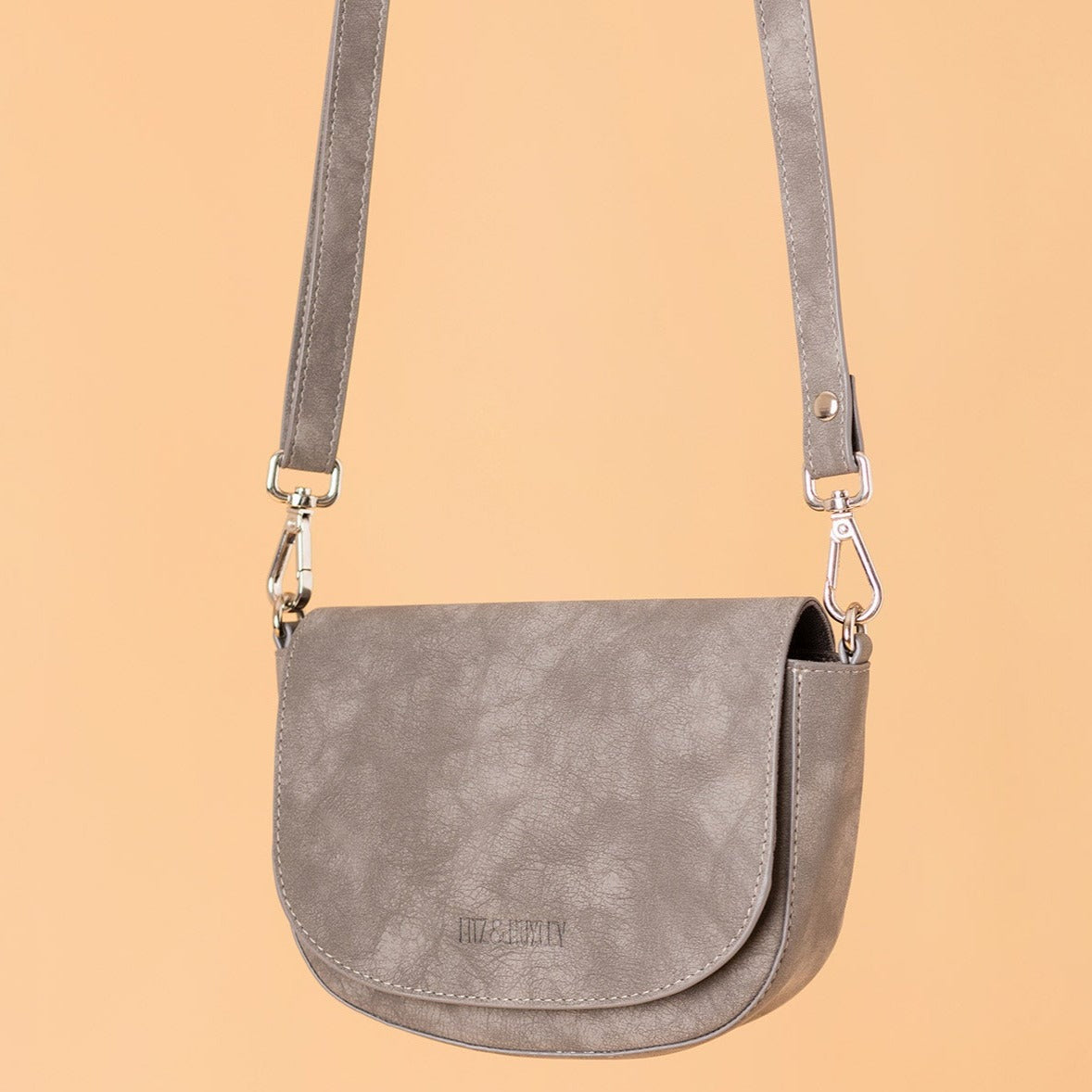 Fitz & Huxley Handtasche "FLORES" halfmoon Grey