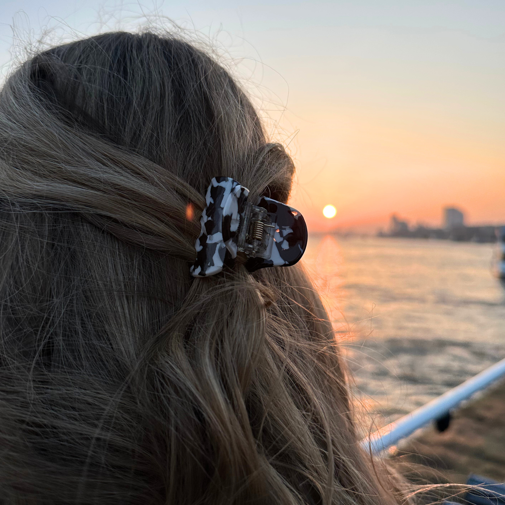 by Vivi Haarklammer "Drop"