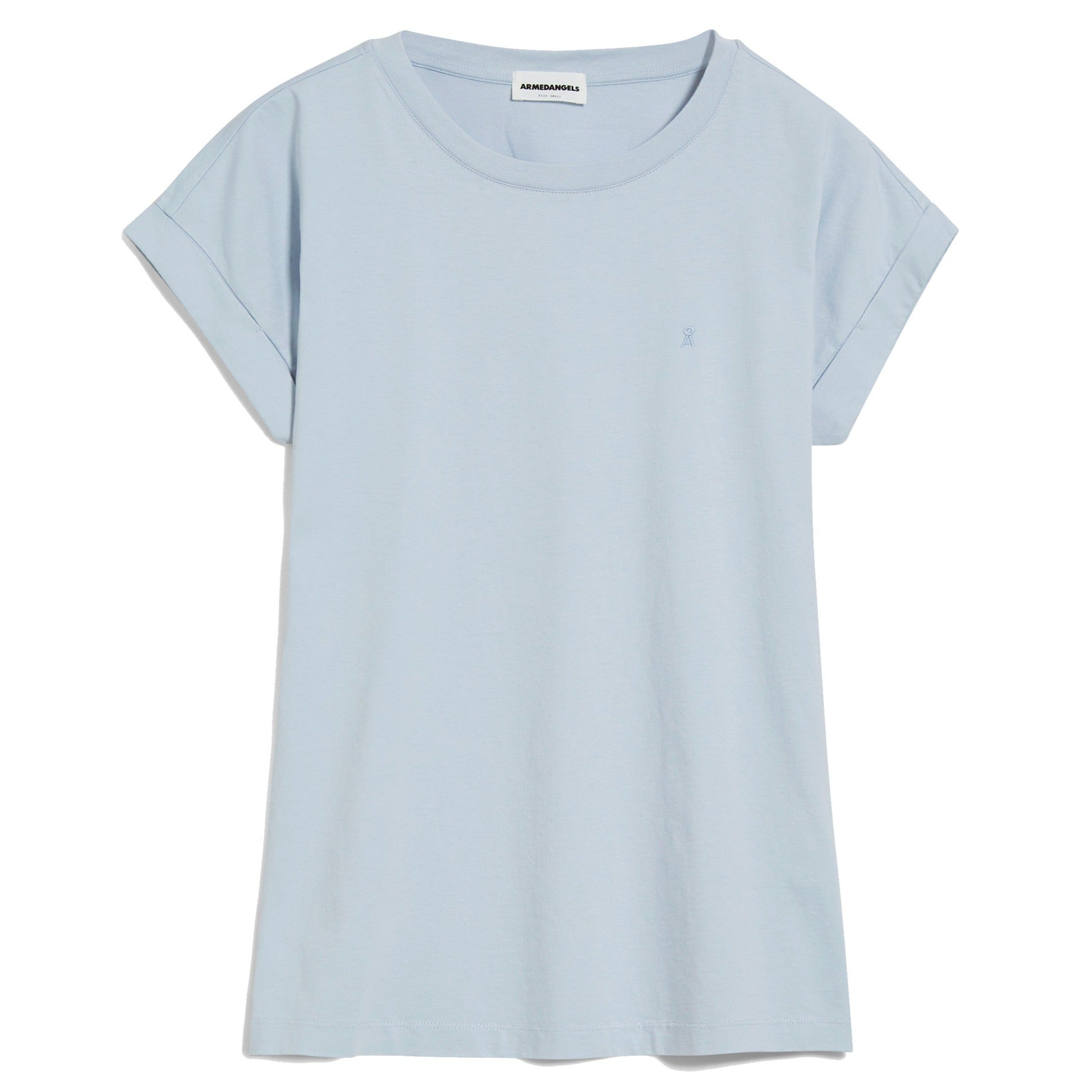 Hellblaues T-Shirt mit kurzen Ärmeln und Rundhalsausschnitt auf weißem Hintergrund.