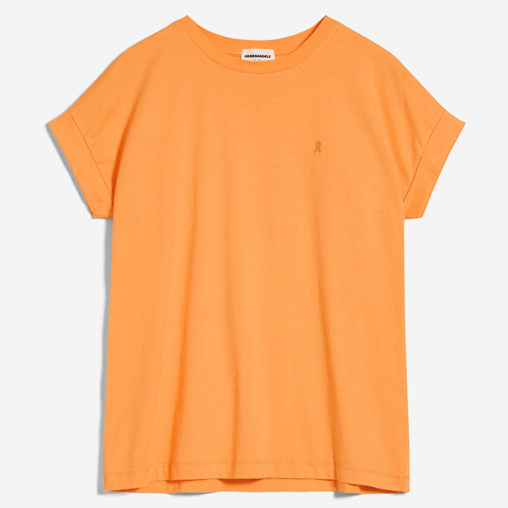 Orangefarbenes T-Shirt mit Rundhalsausschnitt und kurzem Ärmel auf weißem Hintergrund.