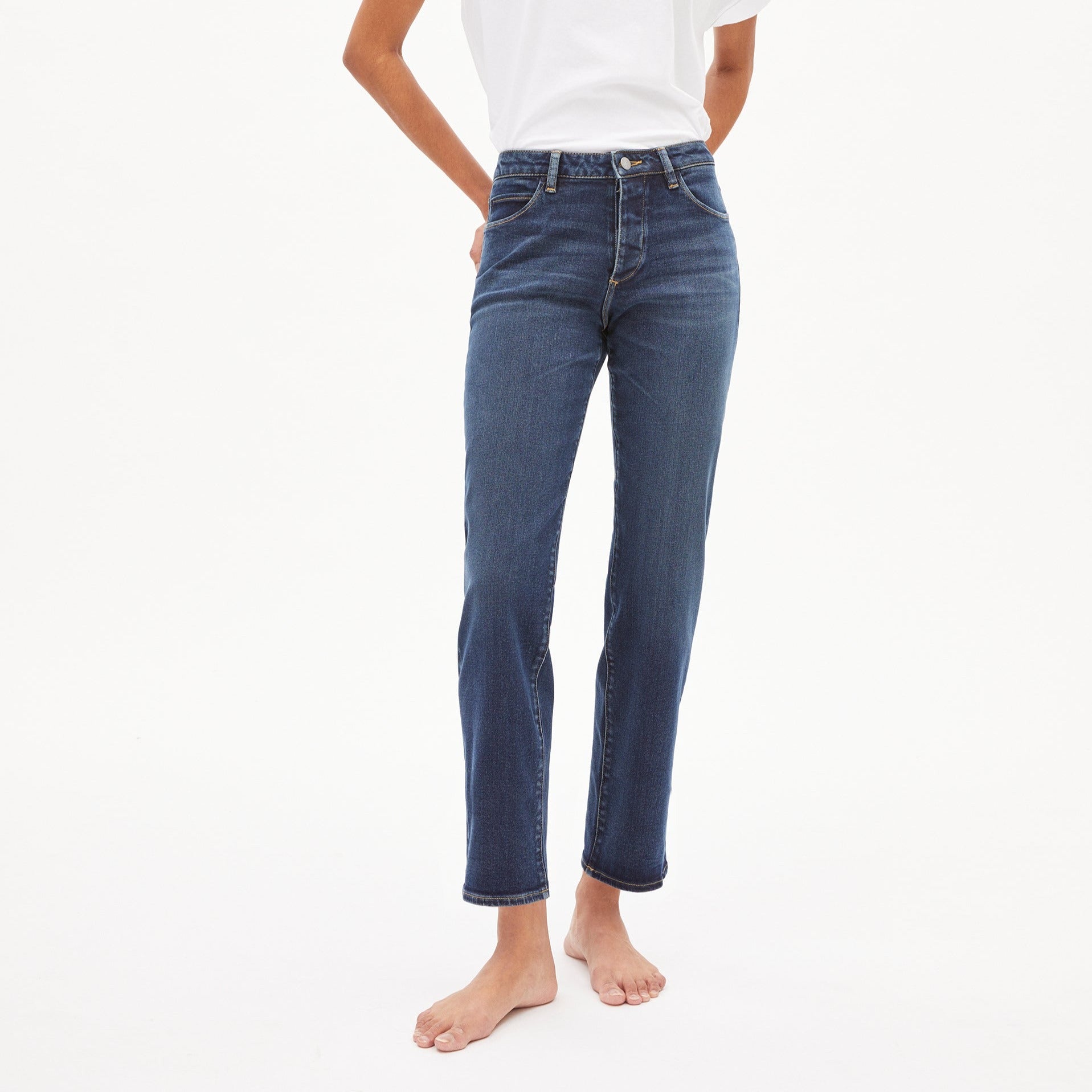 ARMEDANGELS Damen Straight Fit Mid Waist Jeans "FJELLAA CR. CIRCULAR"