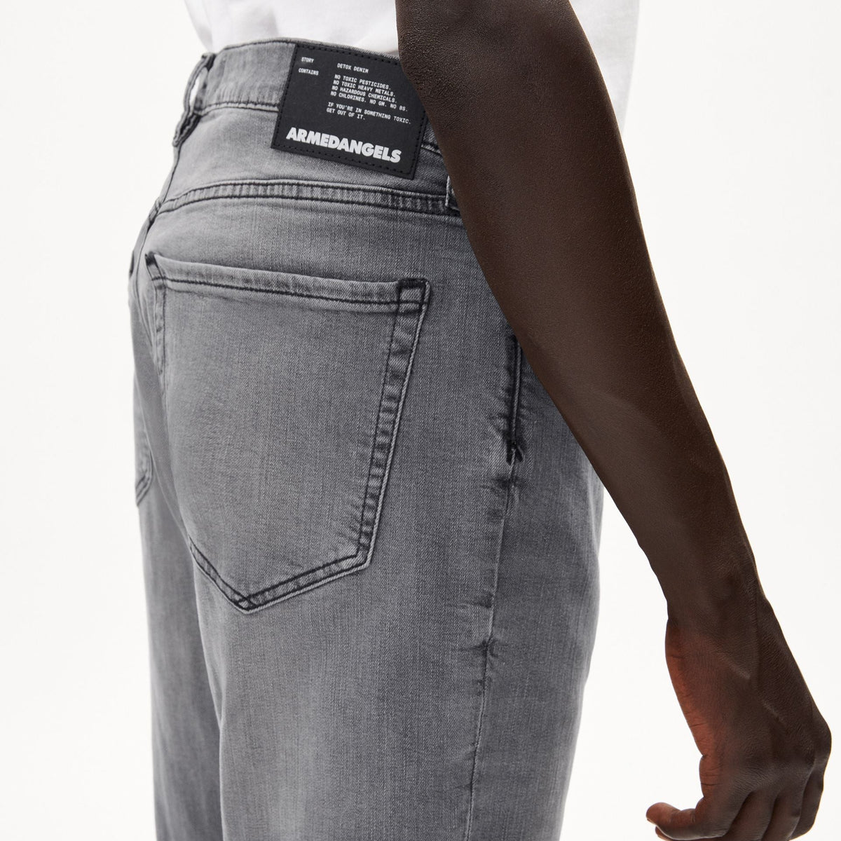 ARMEDANGELS Herren Tapered Jeans "AARJO TARPA"