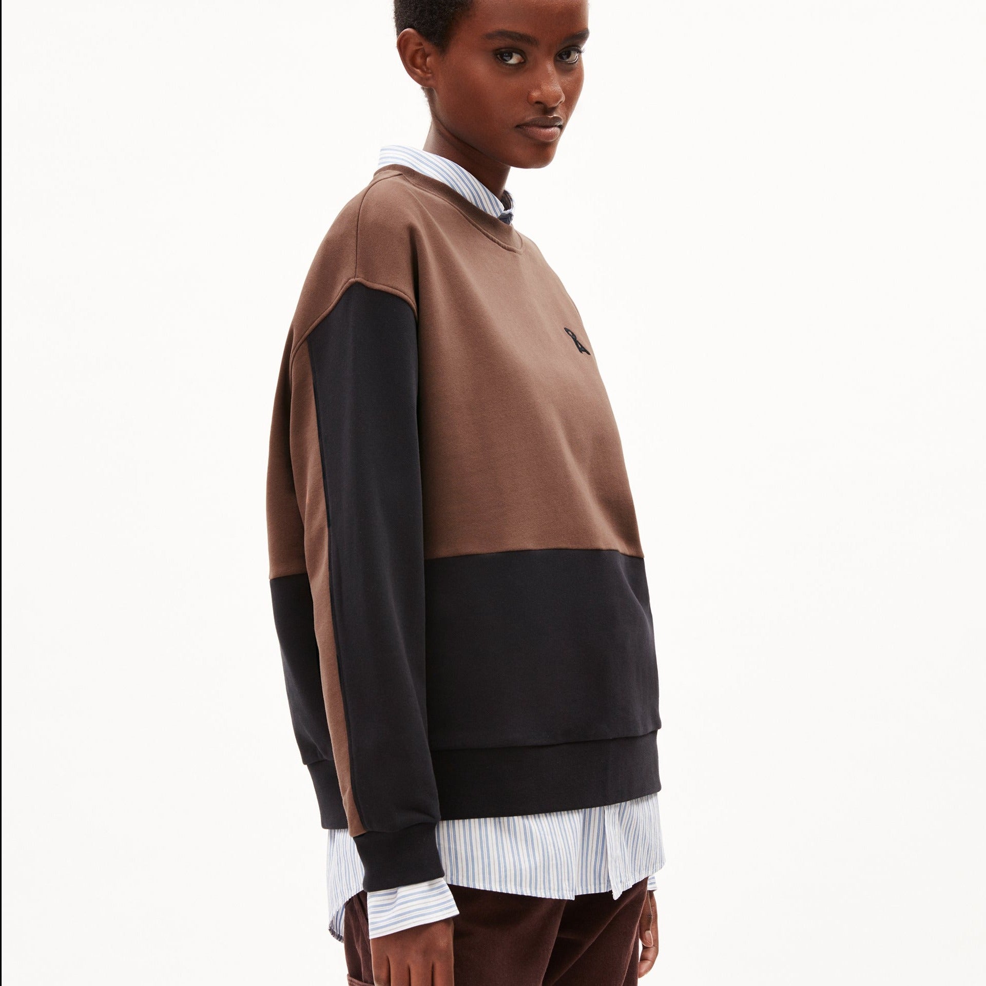ARMEDANGELS Sweatshirt "AARIN PATCHED"