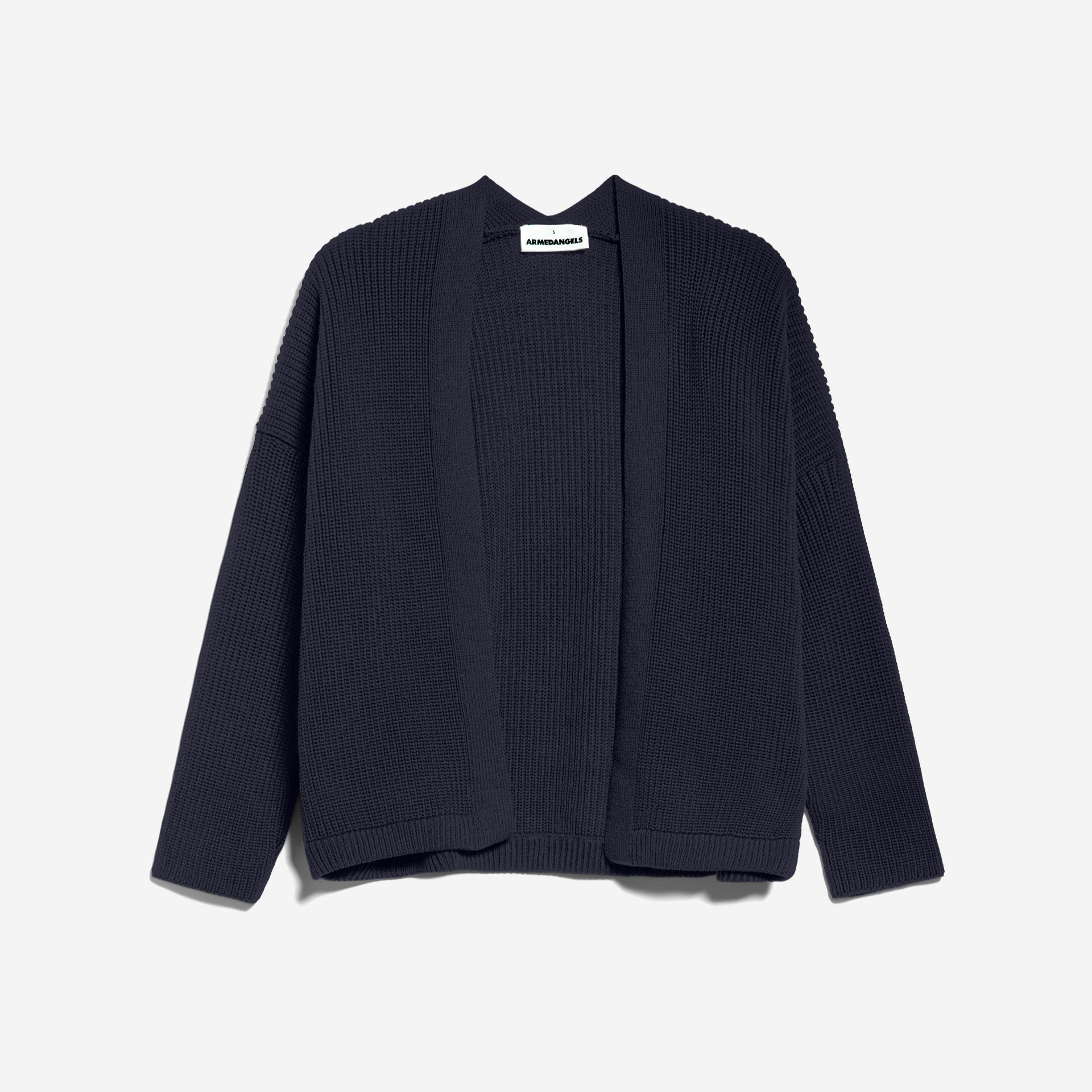 Dunkelblauer Strick-Cardigan auf weißem Hintergrund.