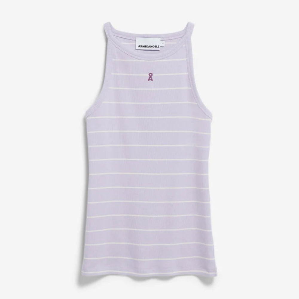 Ein ärmelloses, hellviolettes Tank-Top mit dünnen weißen Querstreifen und einer kleinen rosa Schleife, die auf die Brust gestickt ist, auf einem schlichten weißen Hintergrund.