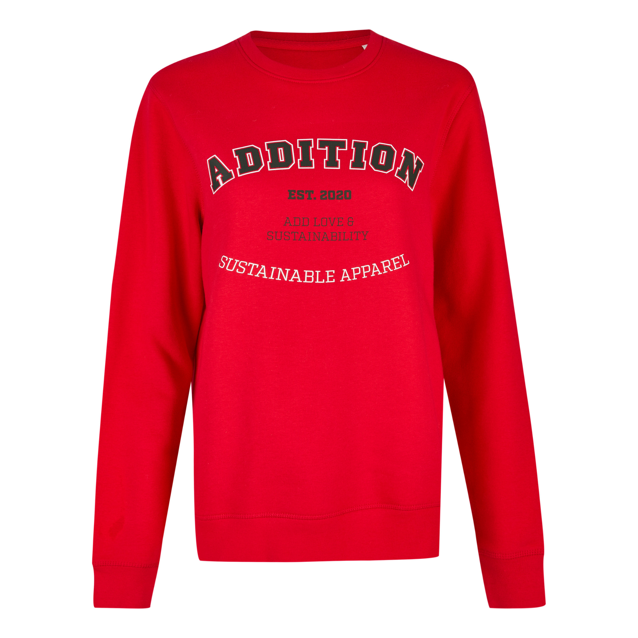 Roter Pullover mit der Aufschrift „ADDITION“ und „SUSTAINABLE APPAREL“.