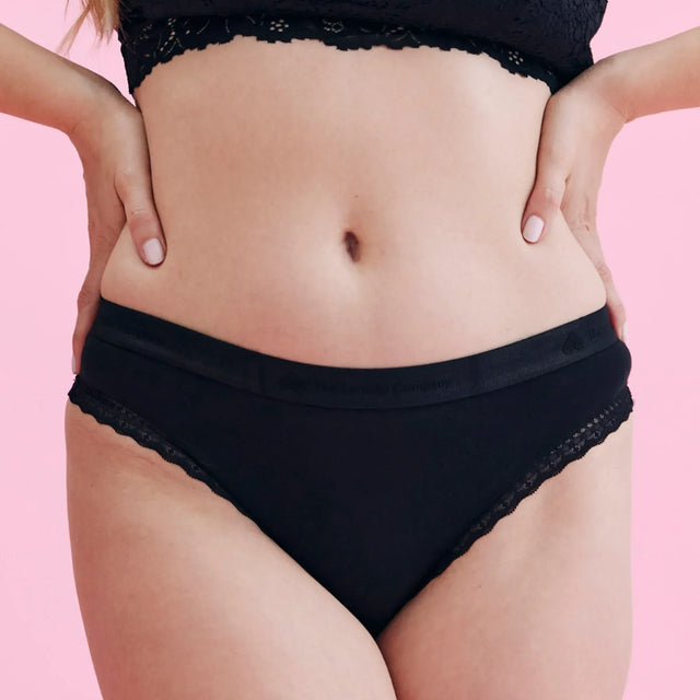THE FEMALE COMPANY Period Panty Brazilian "LACE" Medium 2 Schwarz