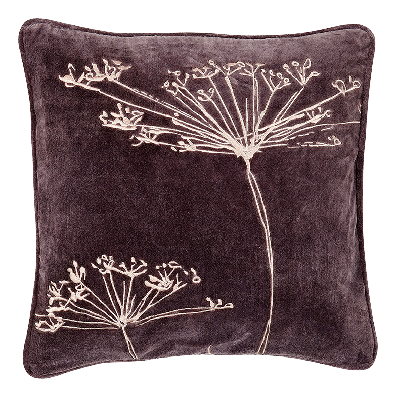 Braunes Samtkissen mit hellem, floralem Muster in Form von stilisierten Blumenstielen und Blüten.