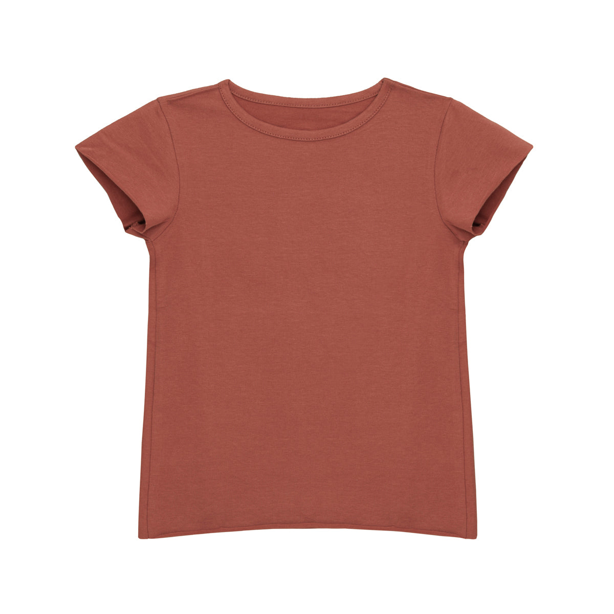 Ein schlichtes, kurzärmeliges, rostfarbenes T-Shirt liegt flach auf einem weißen Hintergrund.