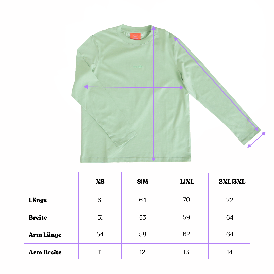 Ein grünes Langarmshirt mit Maßpfeilen und Größentabelle darunter für XS bis 2XL/3XL.