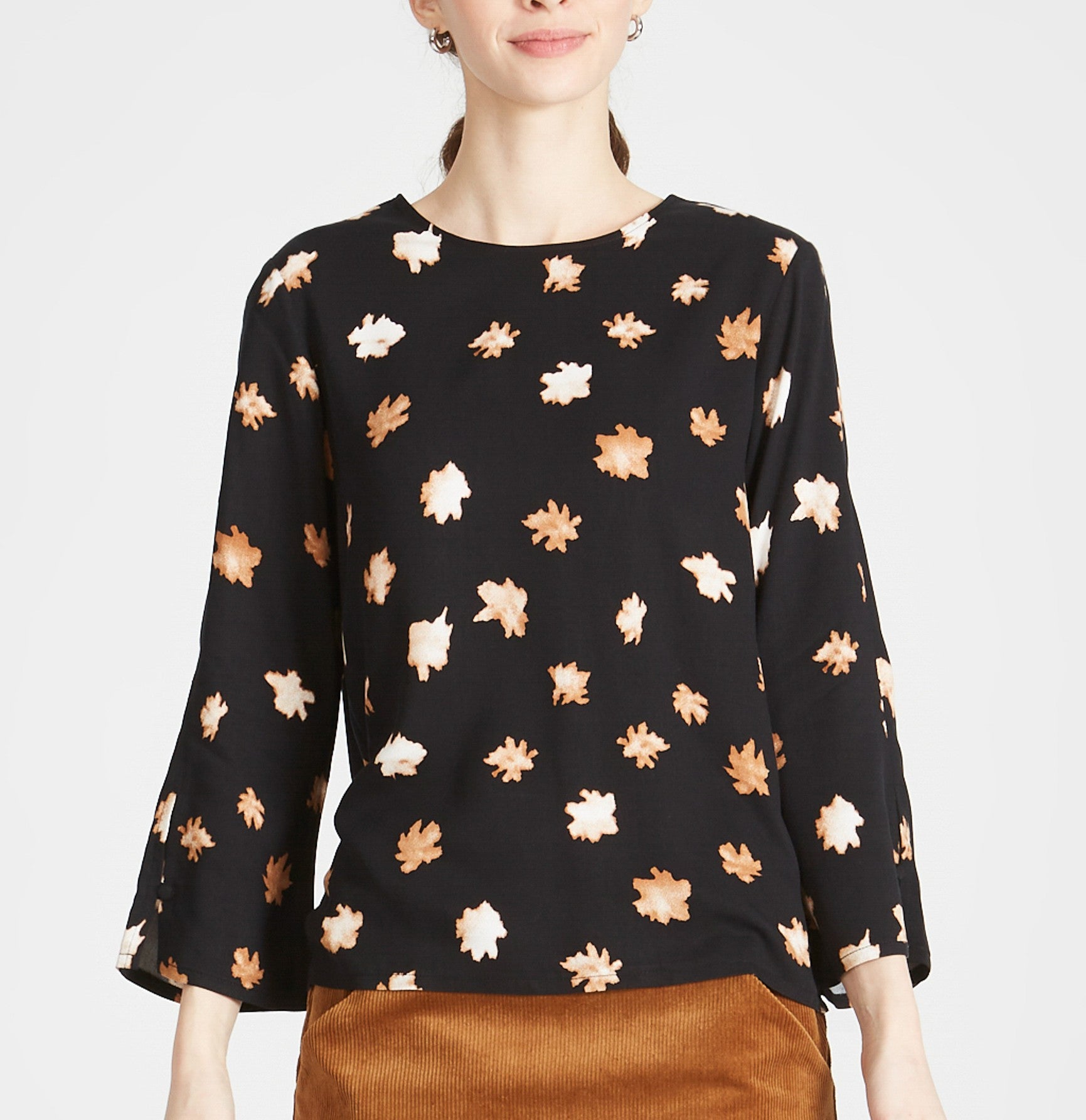 Penelope - Black / Caramel Brown (Flowers)