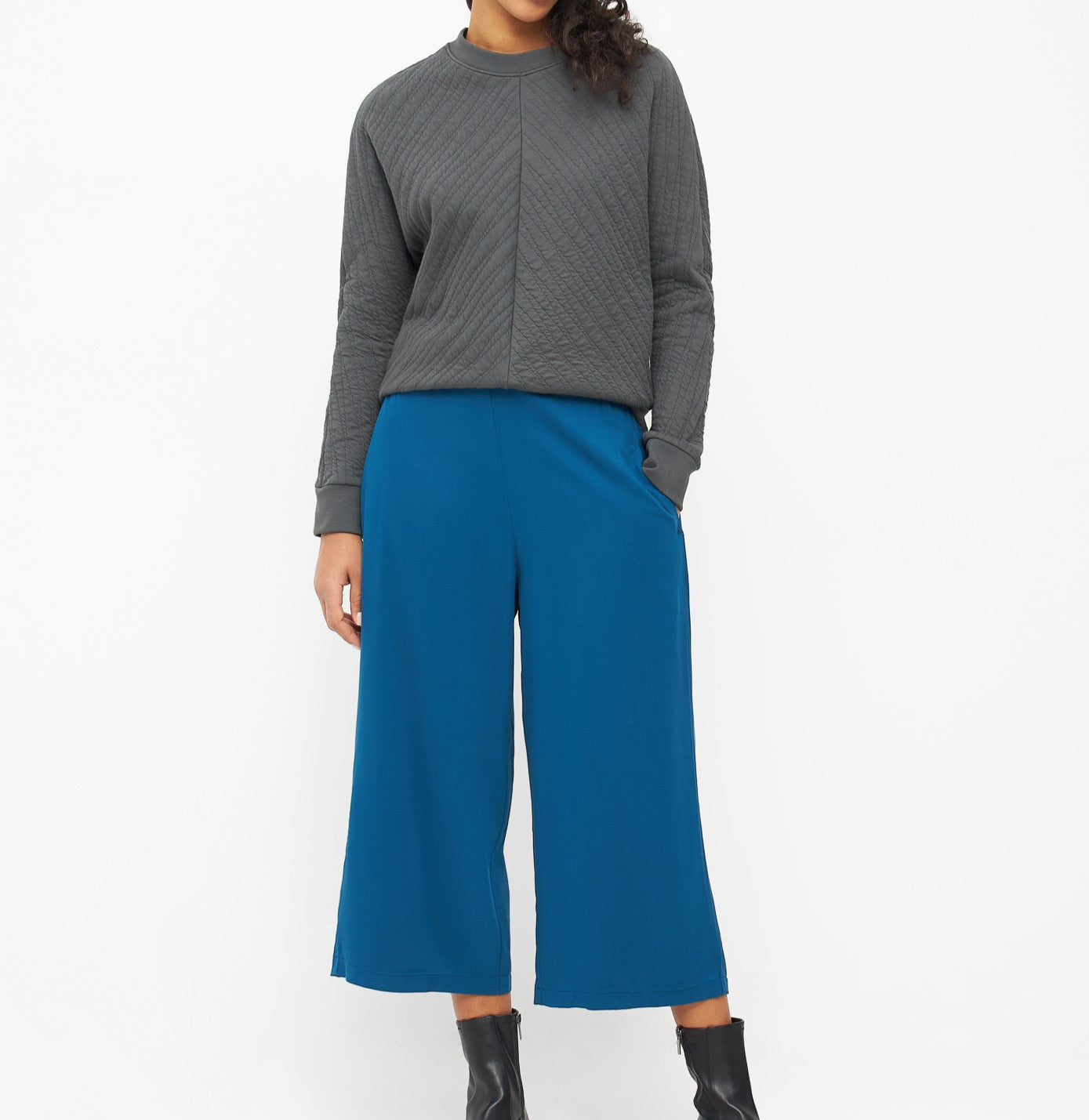 Willow - Shadow Grey (Lines)