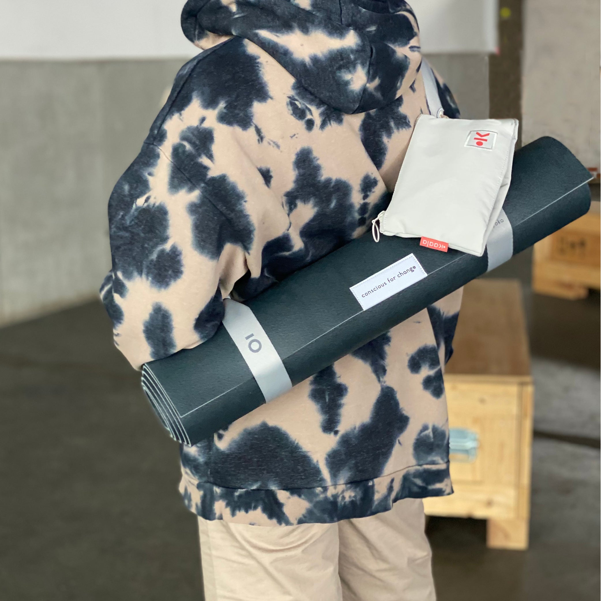 yoyoka Yogagurt "Holding Homie"
