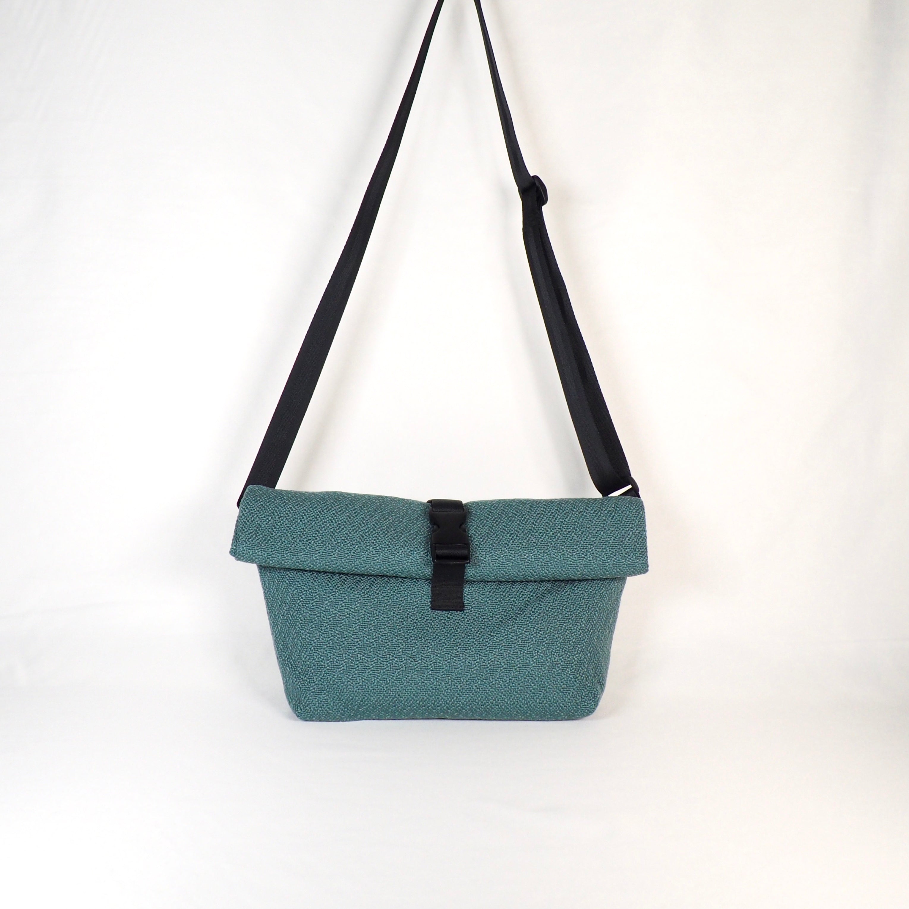 wassi handmade Bauchtasche eckig