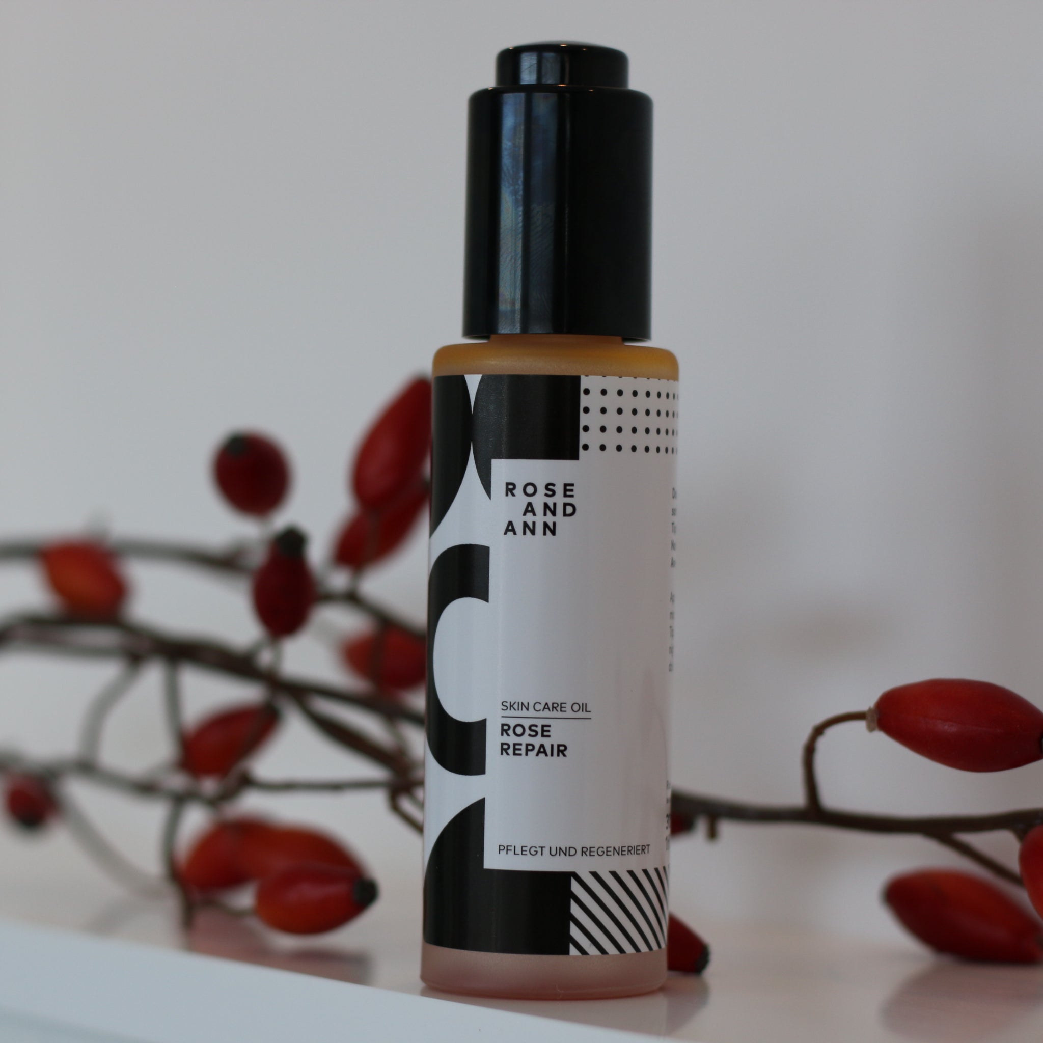 Rose and Ann Bio-Wildrosenöl "Skin Care Oil Rose Repair" 30 ml