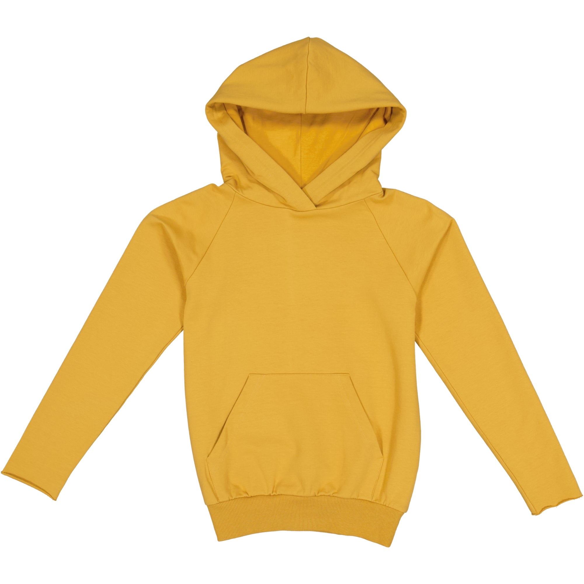 Ein schlichtes gelbes Kapuzensweatshirt mit langen Ärmeln und einer Kängurutasche auf der Vorderseite, flach auf weißem Hintergrund.