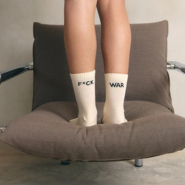 Jutelaune Socken "F*ck Krieg"