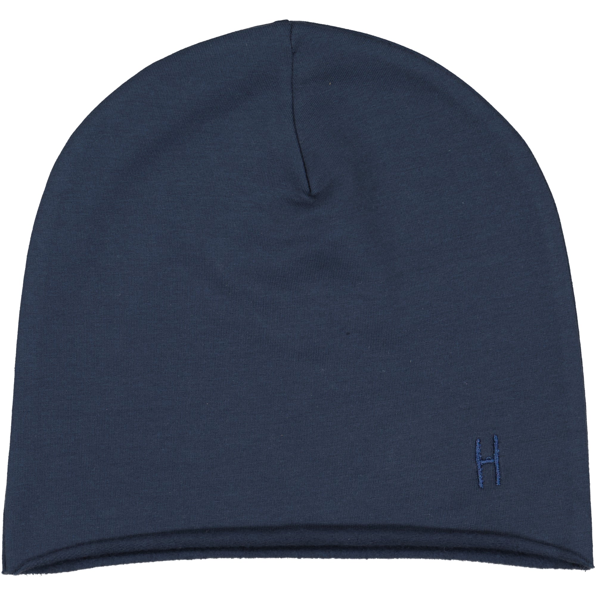 Eine schlichte dunkelblaue Beanie-Mütze mit einem kleinen, einfach gestickten H am unteren Rand auf einer Seite.