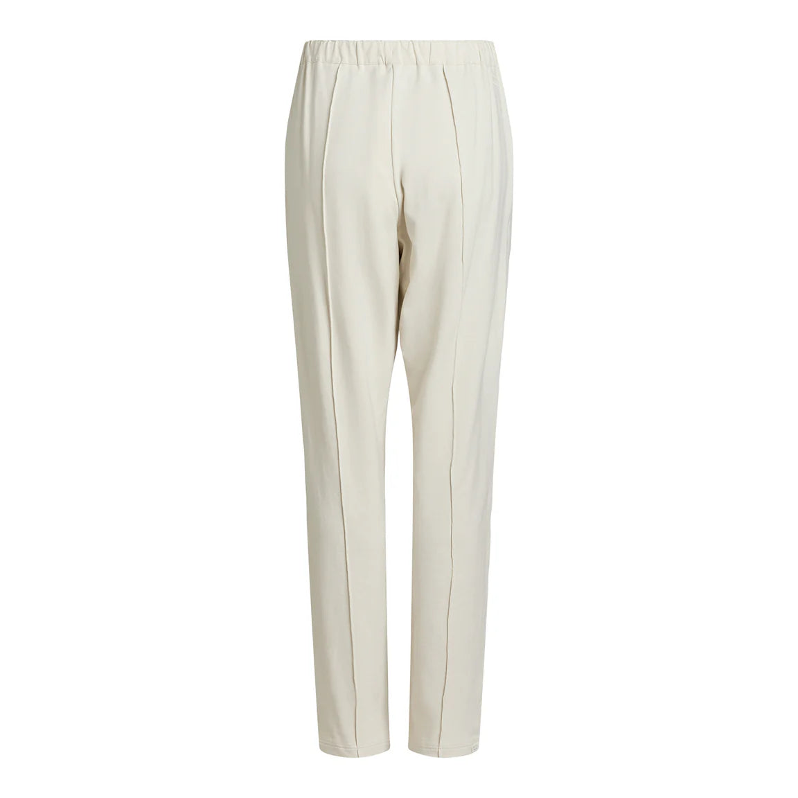 Ein Paar cremefarbene Hosen mit hoher Taille und geradem Bein, mit elastischem Bund und Nahtdetails auf der Vorderseite, auf weißem Hintergrund.