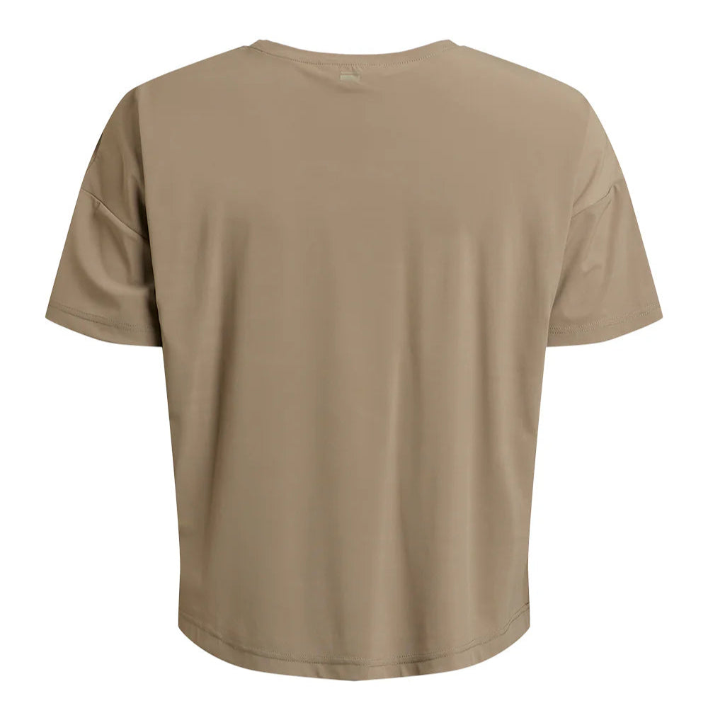 Beiges T-Shirt von hinten, mit kurzen Ärmeln und einem Rundhalsausschnitt.
