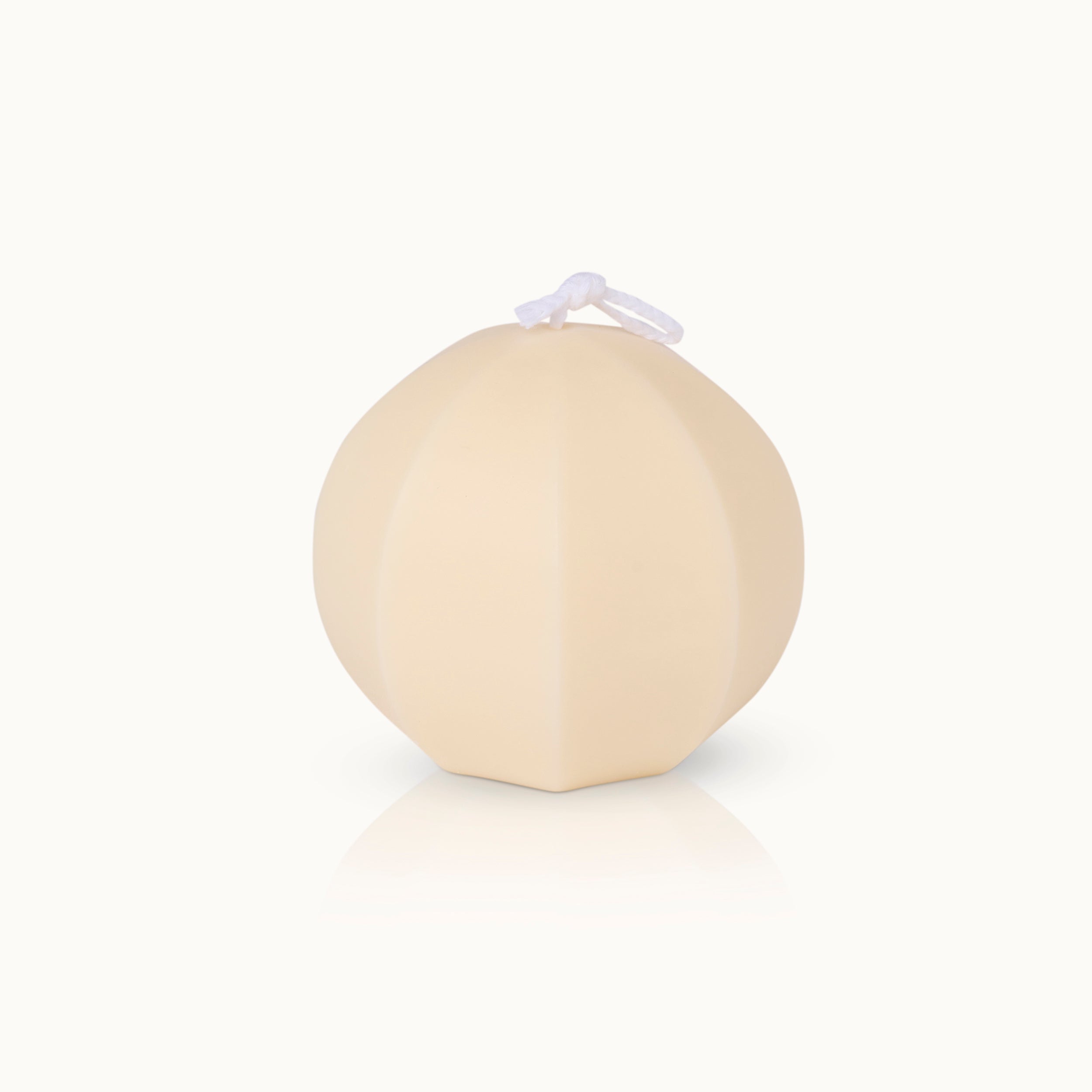 by Vivi Statementkerze "The Ball" Weiss