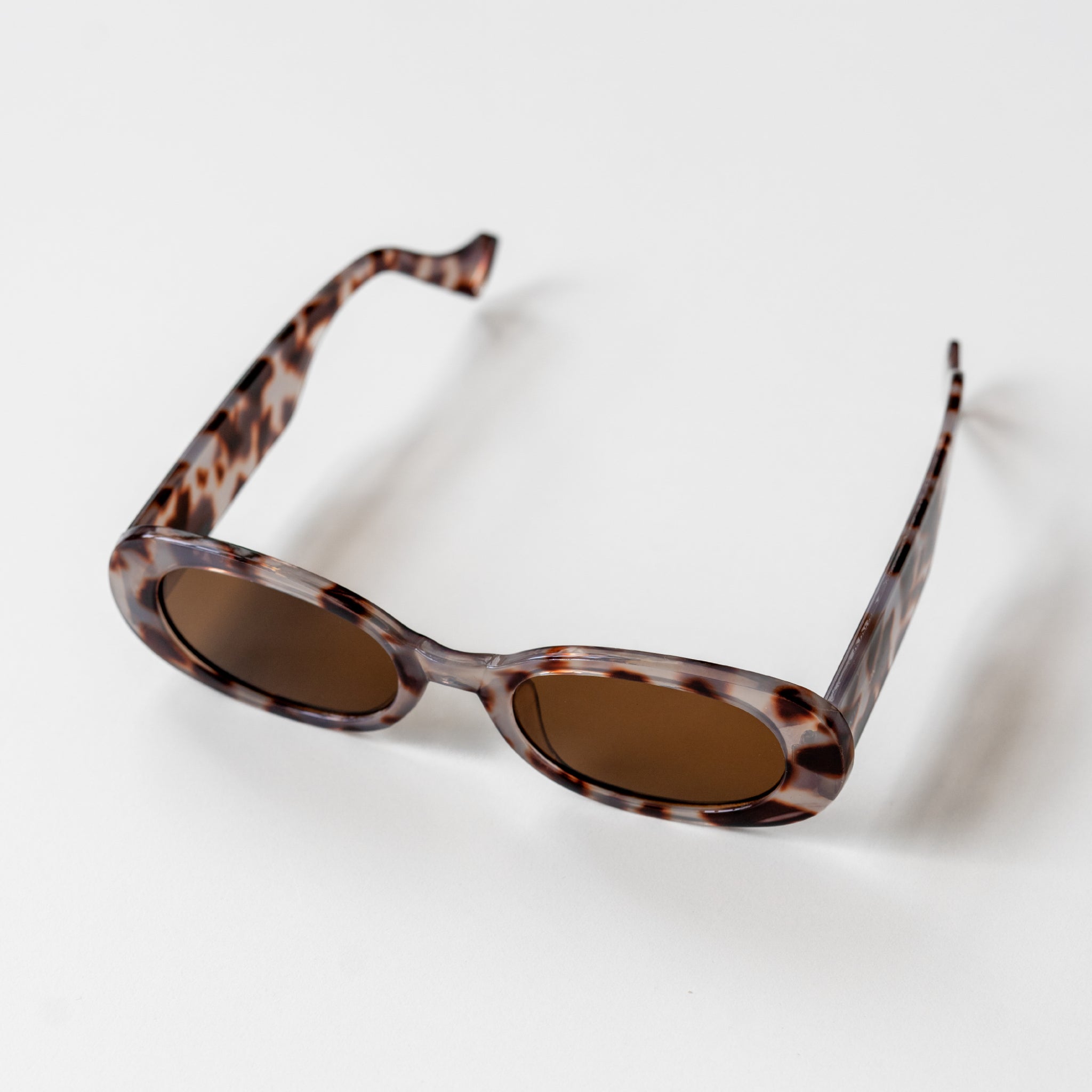 On Vacation Retro Sonnenbrille "Oval" One Size Brown Animal Print