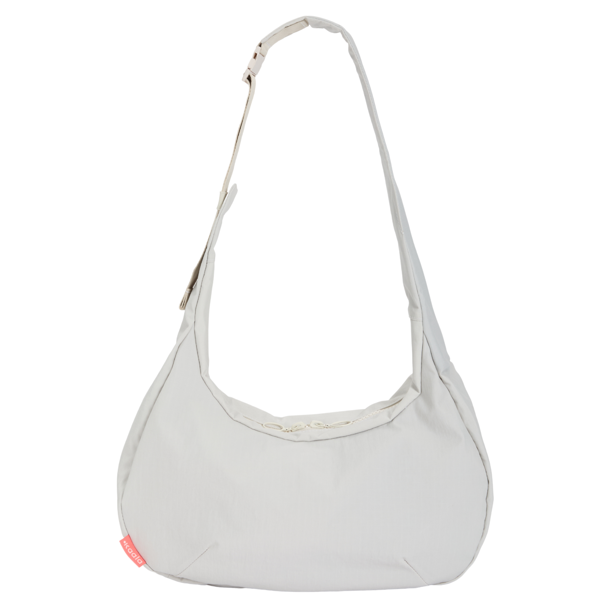 Graue Schultertasche mit langem, verstellbarem Träger und kleinem roten Etikett unten links.