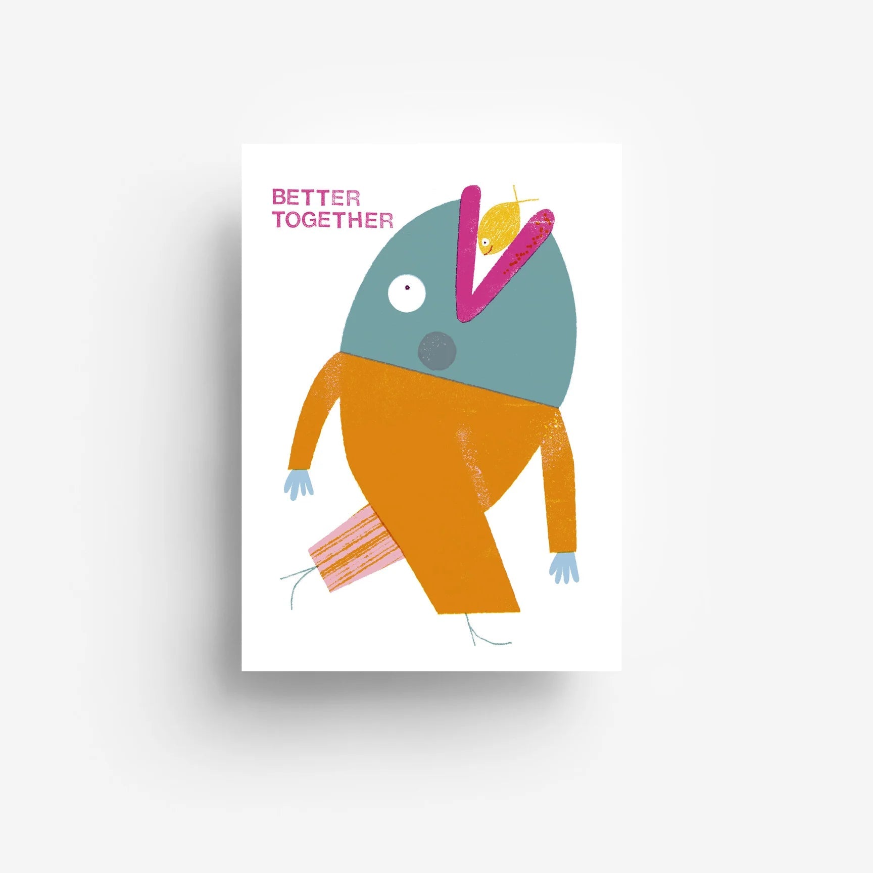 Eine verspielte abstrakte Illustration zweier geometrischer Figuren, die sich umarmen, mit den Worten BETTER TOGETHER in rosa Schrift über ihnen auf weißem Hintergrund.