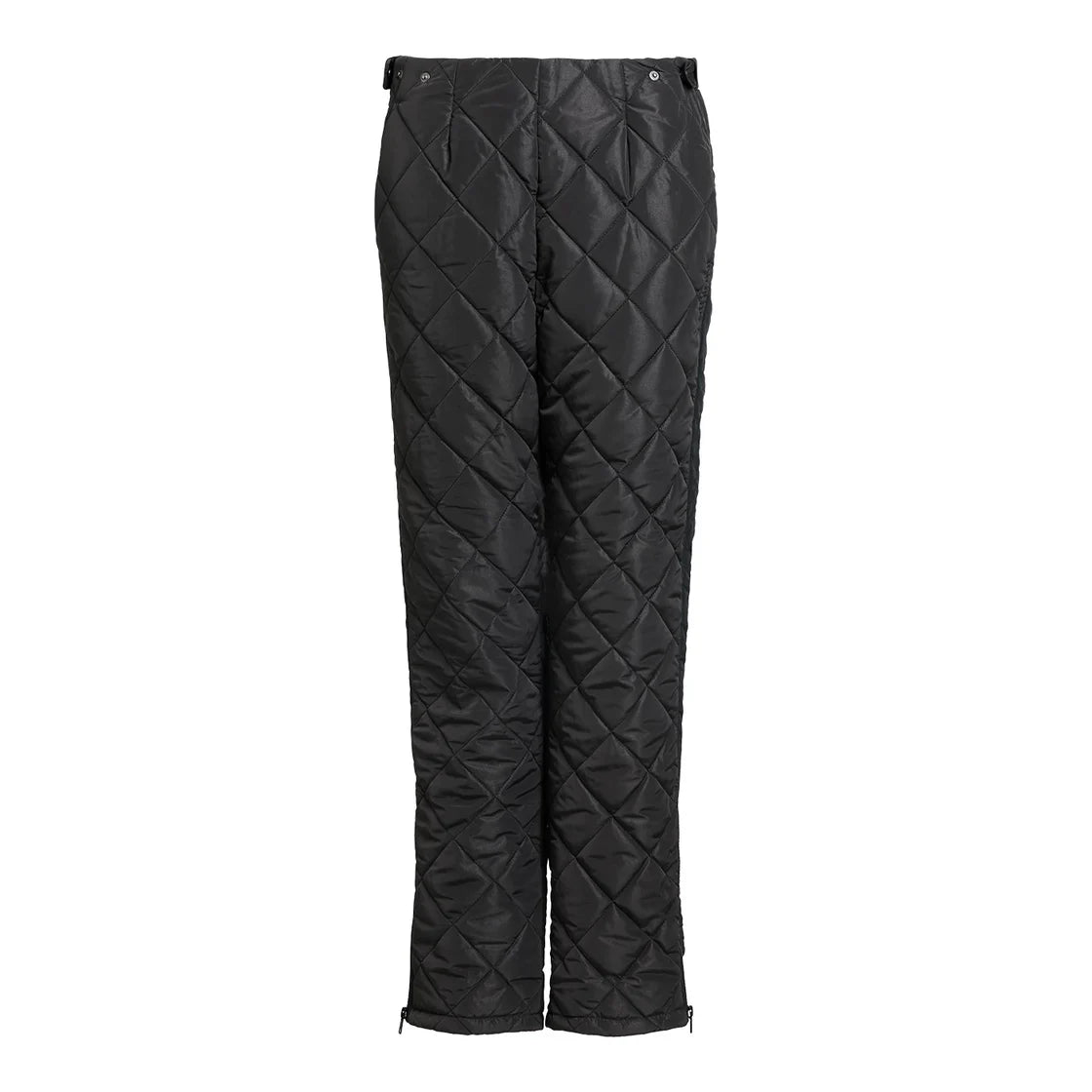 Schwarze Stepphose mit Rautenmuster, geradem Bein und verstellbaren Druckknöpfen in der Taille und an den Knöcheln auf weißem Hintergrund.