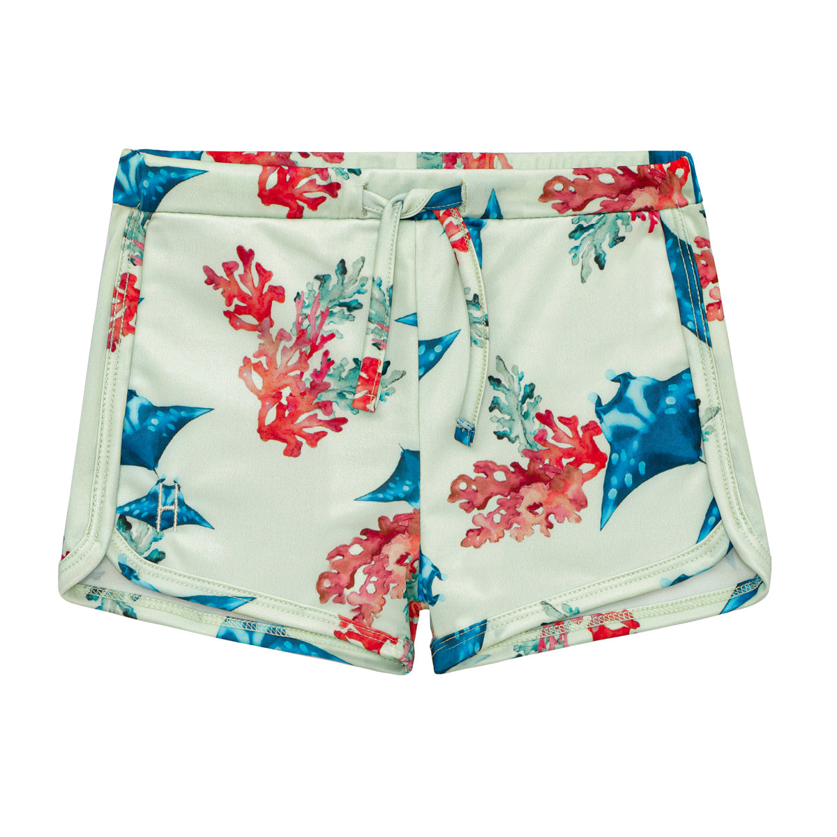 Hellgrüne Badeshorts mit Kordelzug in der Taille, mit einem farbenfrohen Muster aus blauen Mantarochen und roten Korallenzweigen.