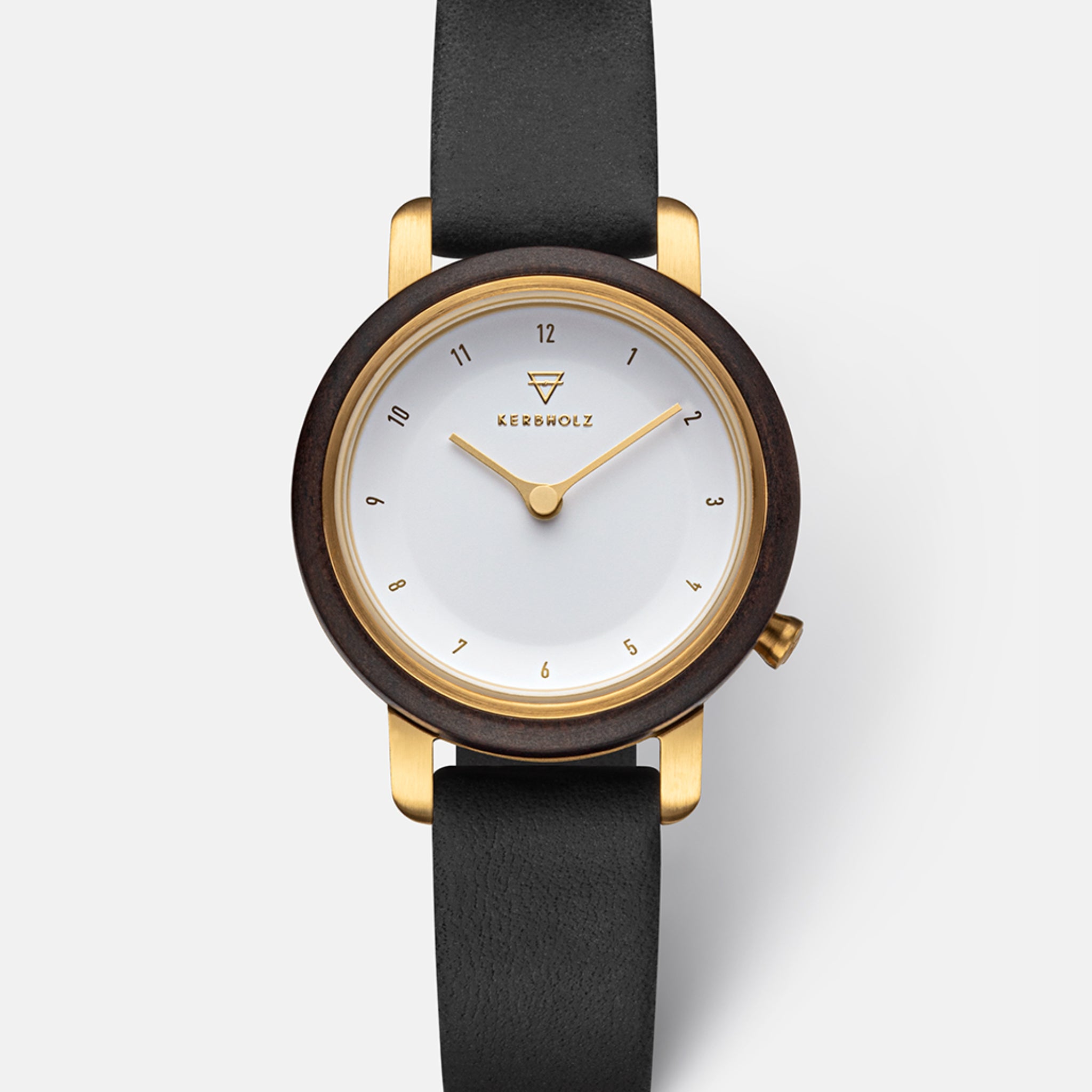 Goldene Armbanduhr mit weißem Zifferblatt, schwarzem Lederarmband und Holzelementen.
