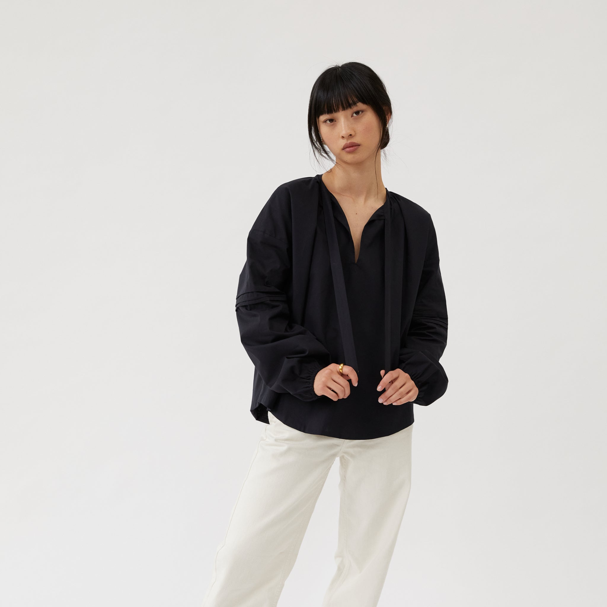 The Slow Label Puff-Sleeved Blouse Black