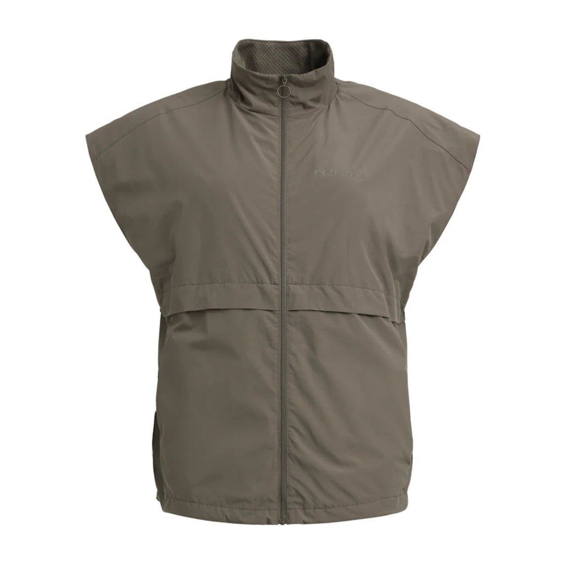 Khakifarbene ärmellose Jacke mit hohem Kragen und Reißverschluss, funktionales Design für Outdoor-Aktivitäten.