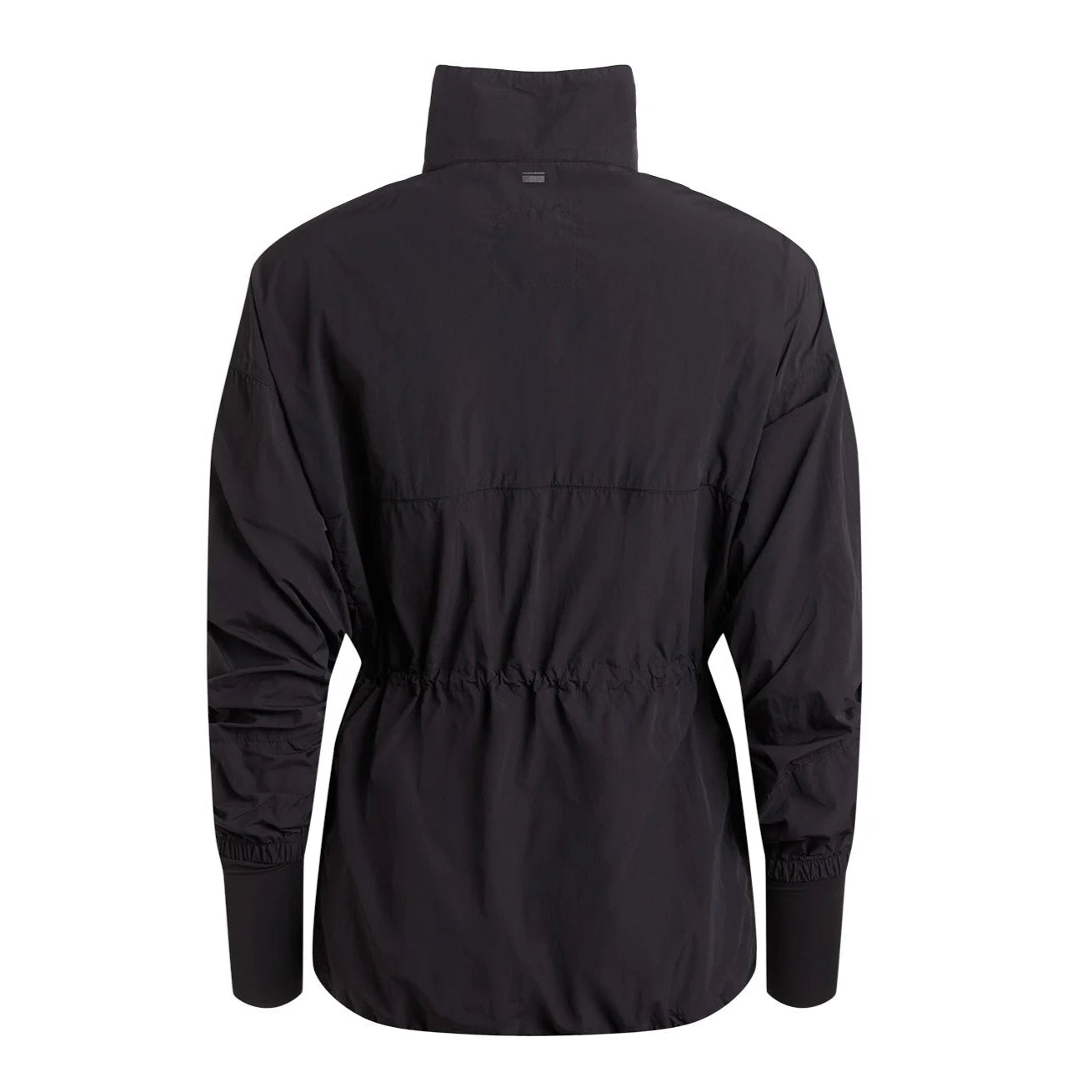 Schwarze Jacke von hinten mit hohem Kragen und elastischem Bund in der Taille.
