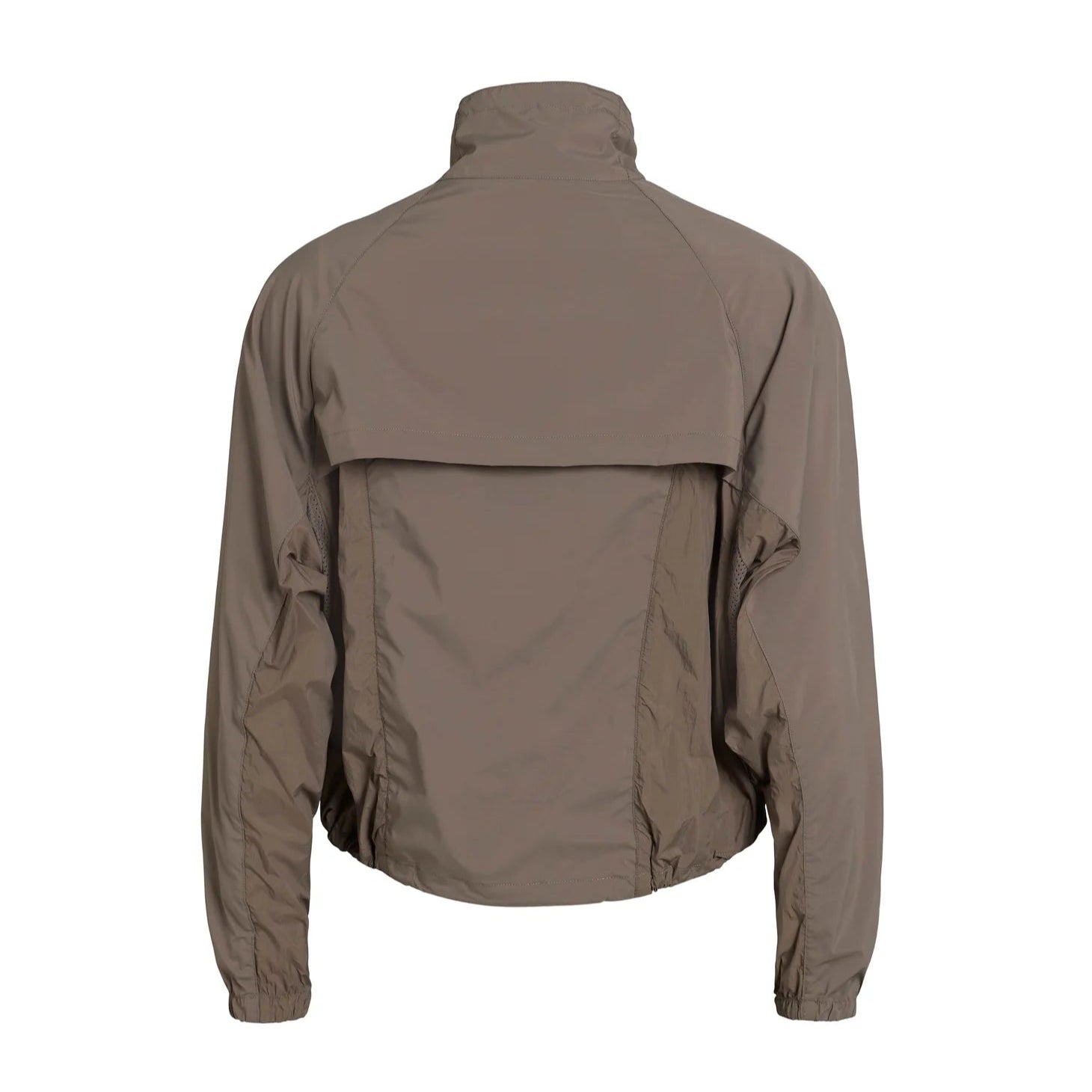 Braune Windjacke aus leichtem Material, Rückansicht, mit langen Ärmeln und hohem Kragen.