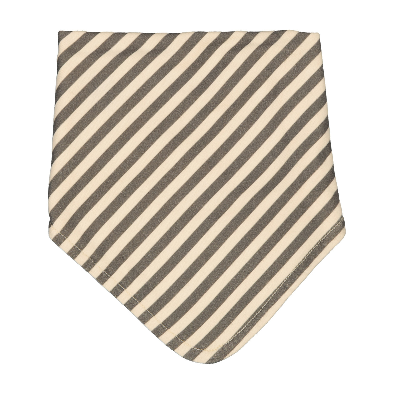 Ein cremefarbenes Bandana-Lätzchen mit diagonalen dunkelgrauen Streifen auf weißem Hintergrund. Das Lätzchen hat einen spitzen Boden und sauber genähte Kanten.