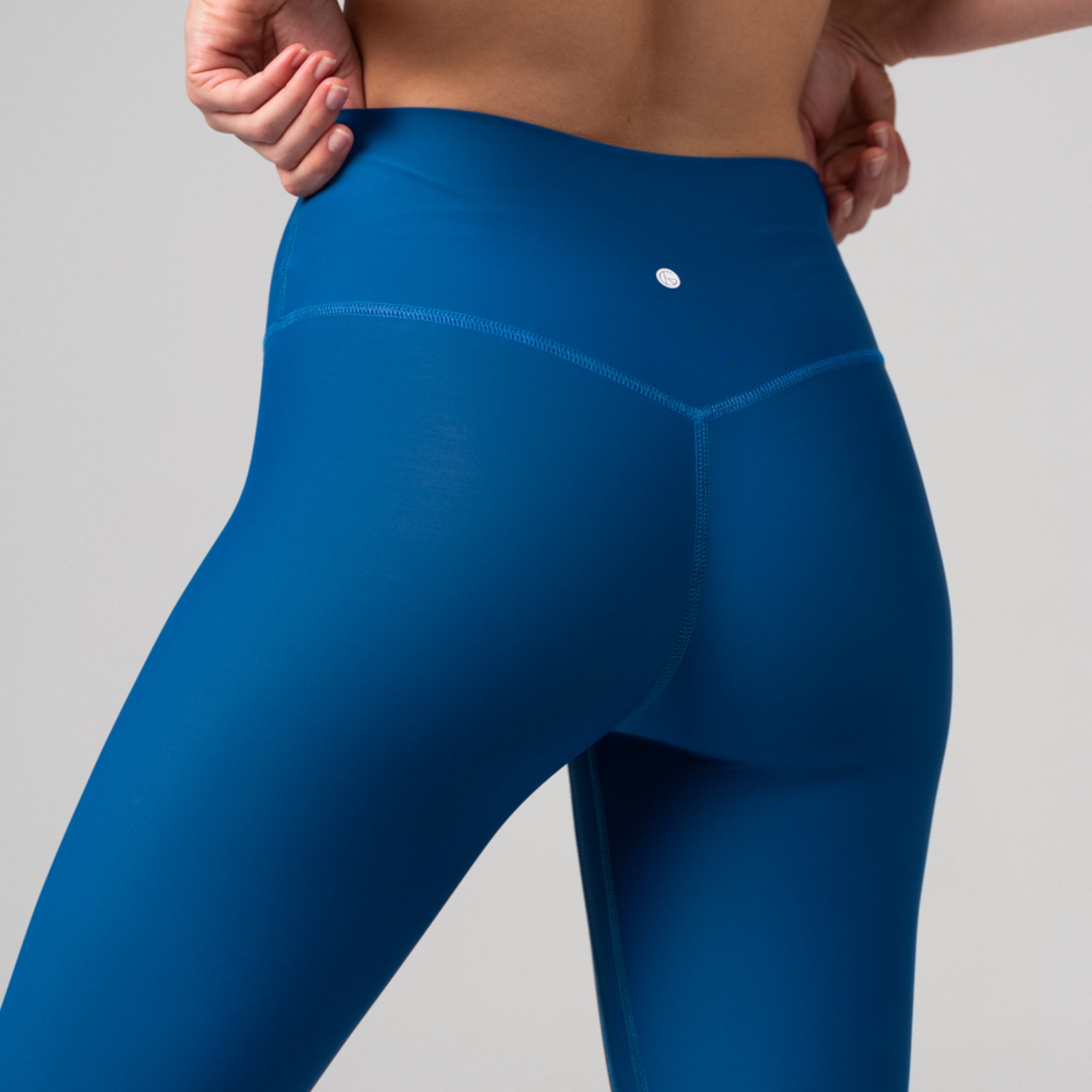 Gains and Roses Performance Tights