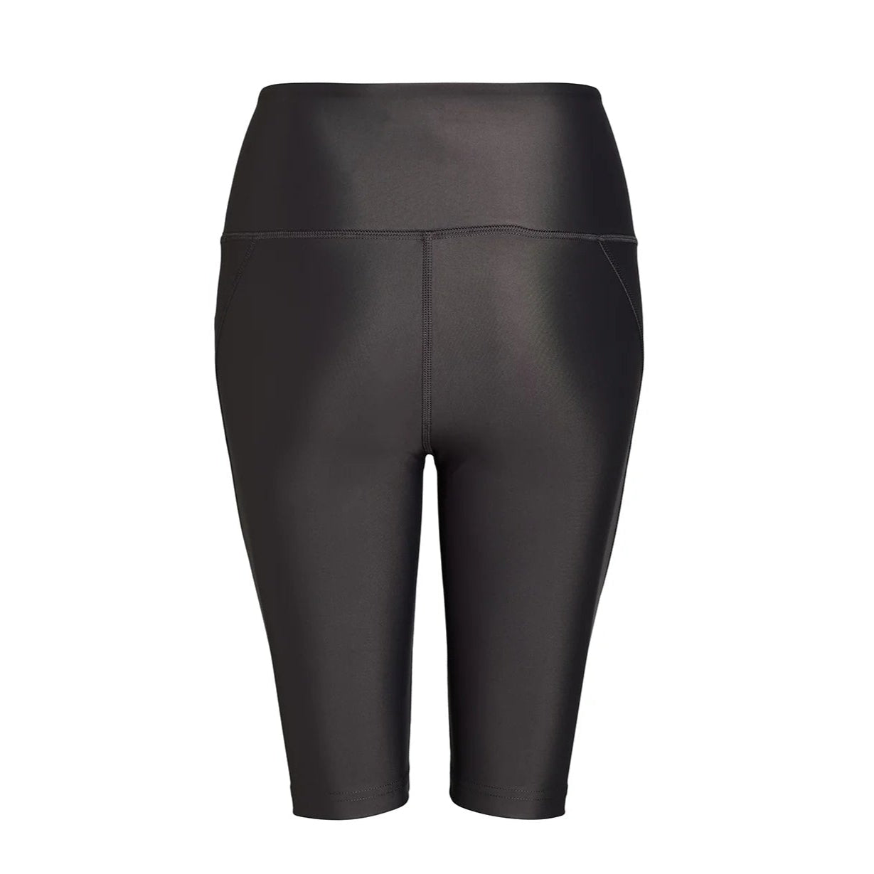 Schwarze, knielange Hose aus elastischem Material mit hoher Taille und sichtbaren Nähten auf weißem Hintergrund.