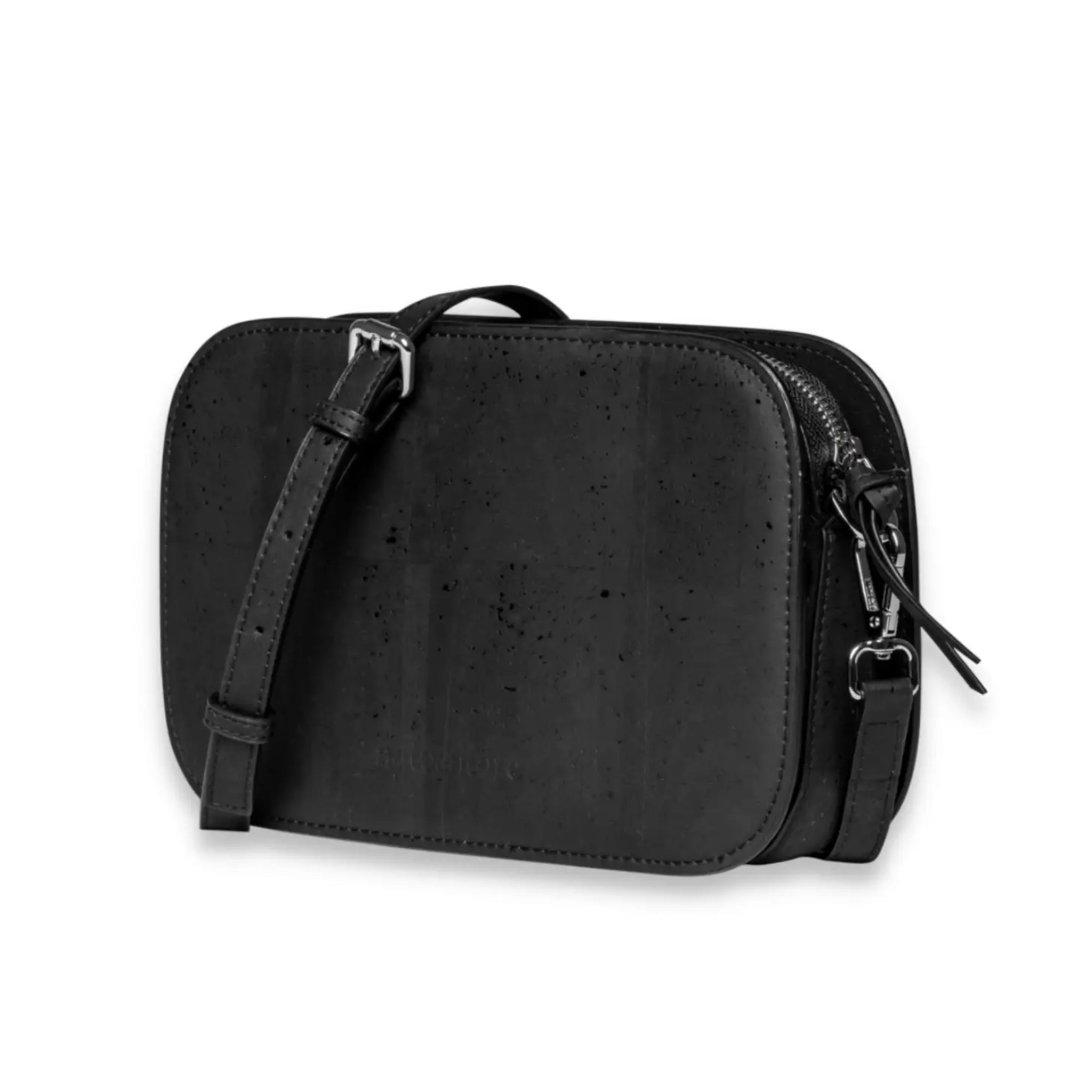 Schwarze, rechteckige Umhängetasche mit verstellbarem Riemen und Reißverschluss.