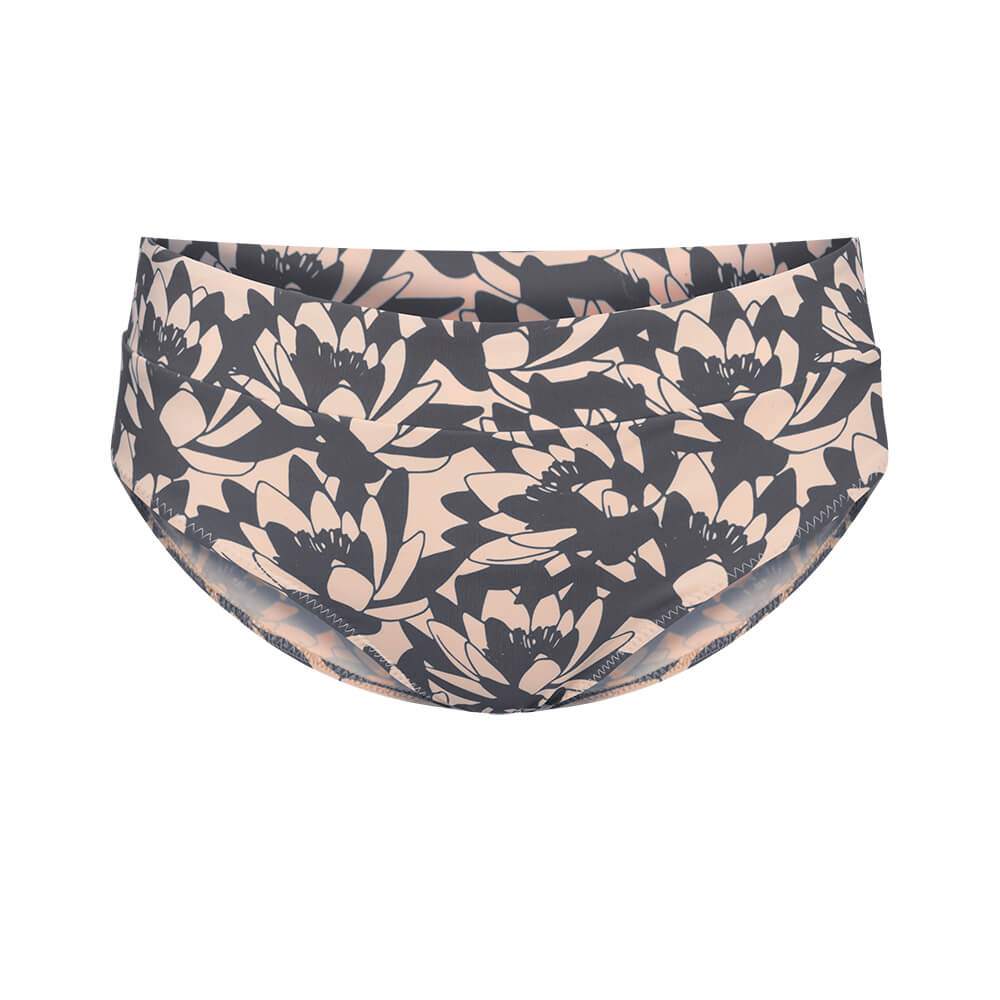Damenbikinihose mit dunklem Blumenmuster auf beigefarbenem Hintergrund.
