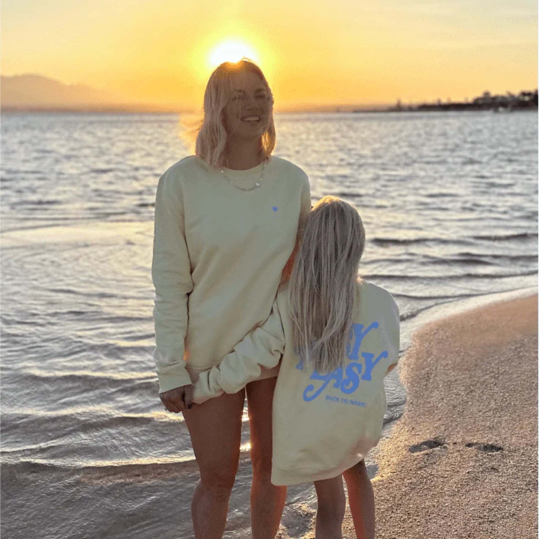 hey soho x Nina Bott Sweater "Easy Peasy"