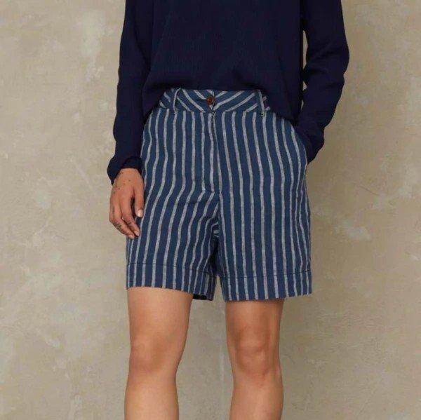 Kings of Indigo Damen Leinen Shorts "Bangja" Navy Stripe