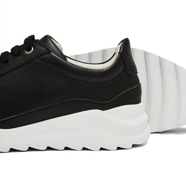 Nine to Five Sneaker "Pedro"