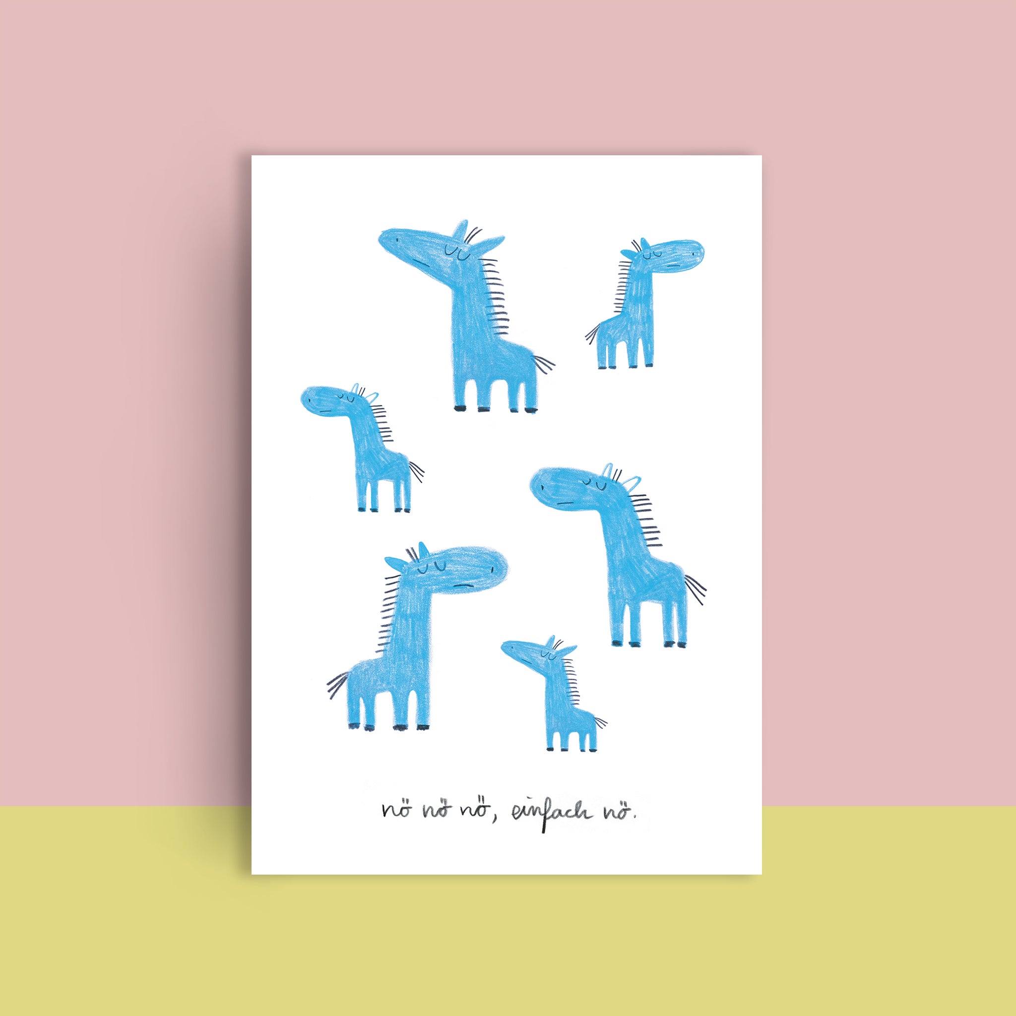 Sechs blaue, gezeichnete Giraffen auf weißem Hintergrund mit dem Text "nö nö nö, einfach nö".
