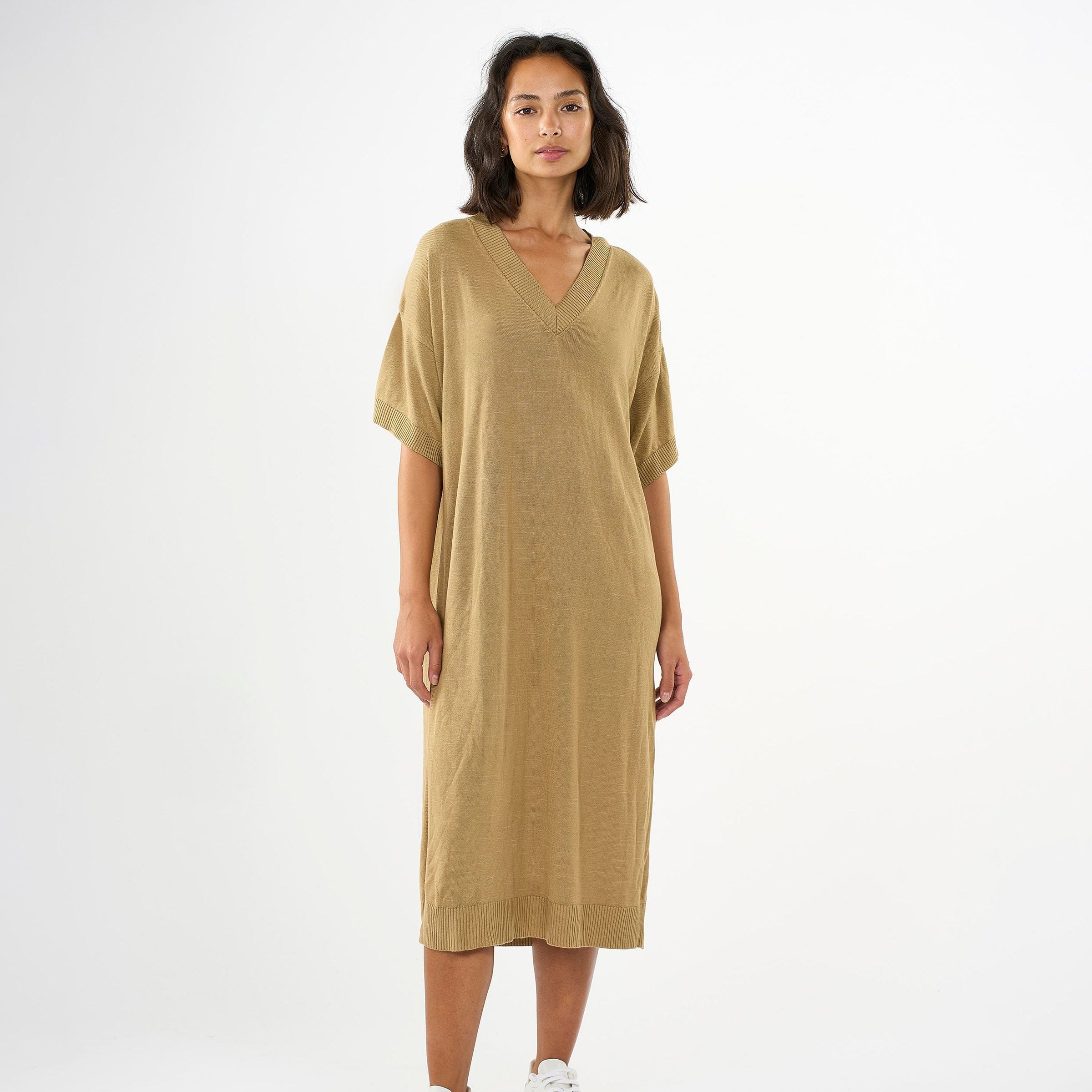 KnowledgeCotton Apparel Strickkleid Ecovero "V-Neck" Braun (Kelp)