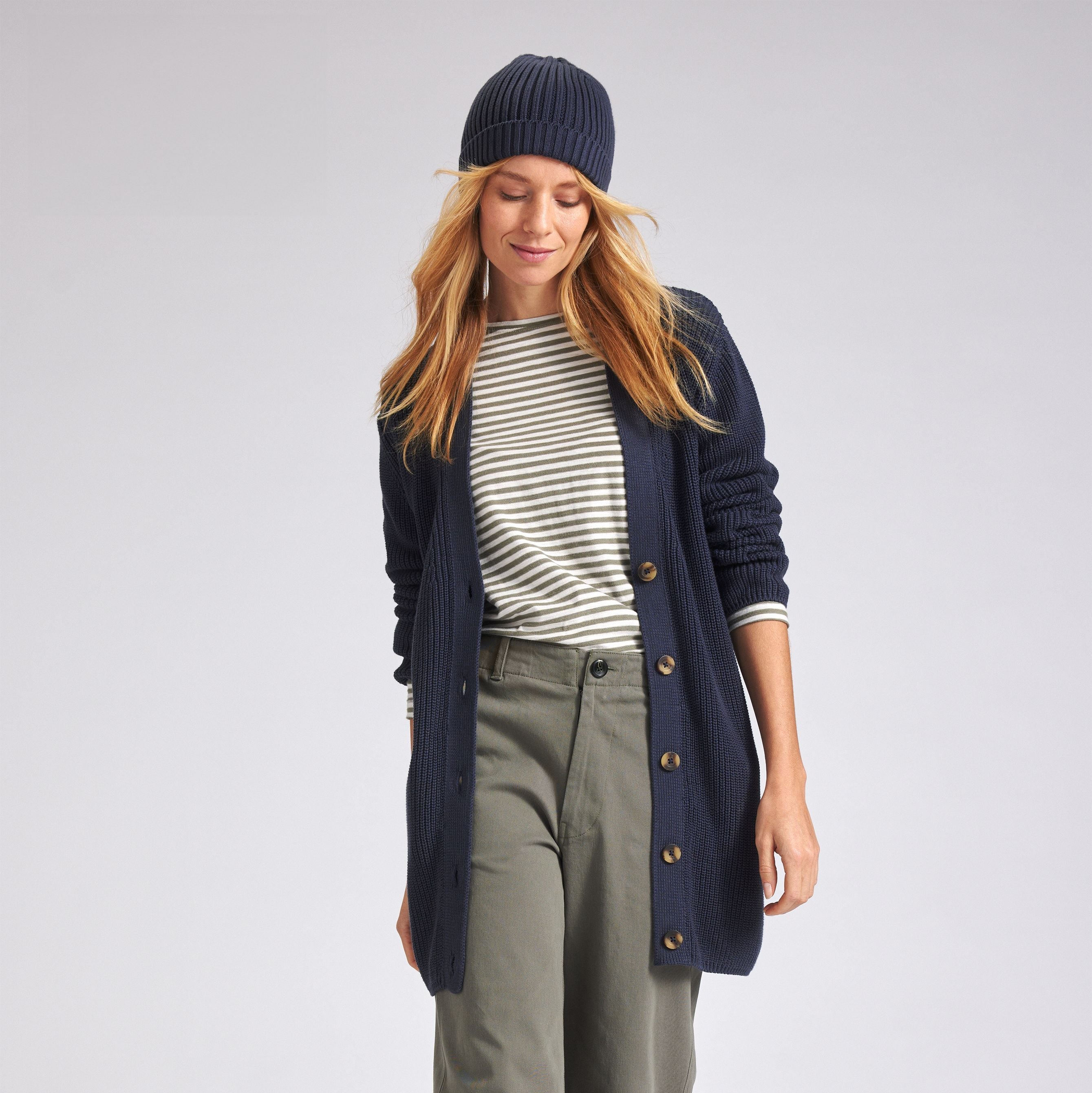 People Wear Organic Rippstrick Strickjacke lang Rauchblau