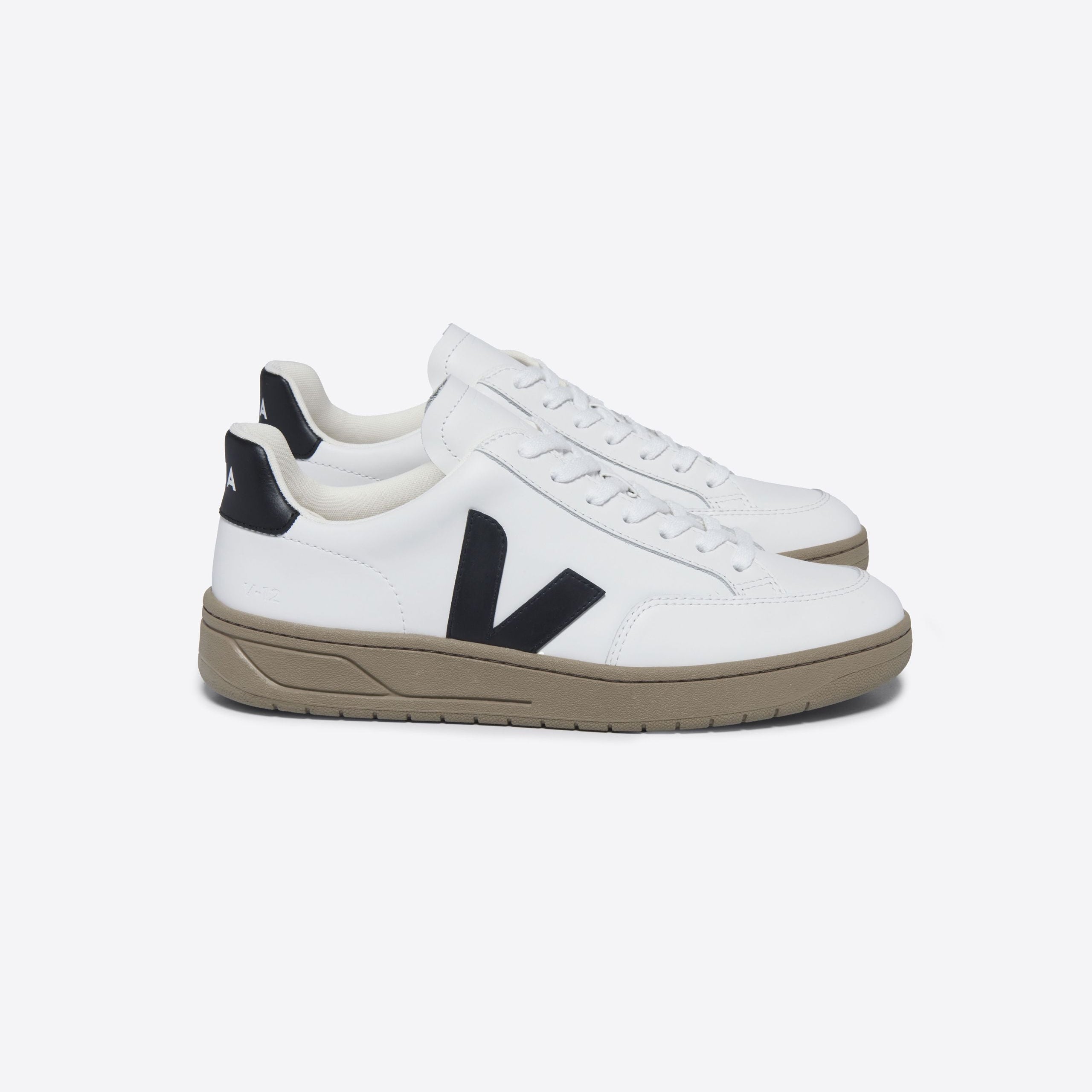 VEJA Sneaker "V-12 LEATHER" Weiß (Extra White Black Dune)