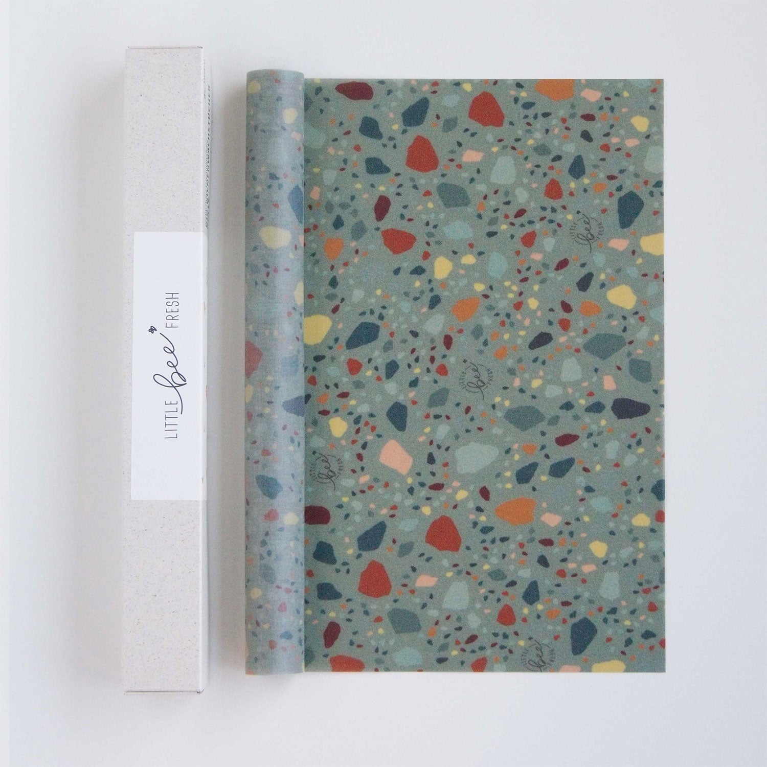 Naturalou Vegane Wachstuch-Rolle von Little Bee Fresh Terrazzo